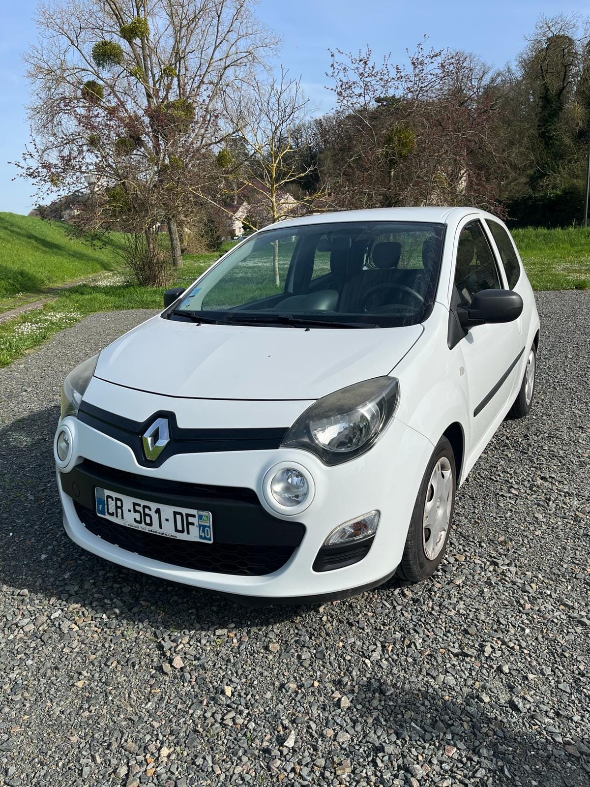 Renault Twingo II Phase 2 blanche, 2013, Essence 95