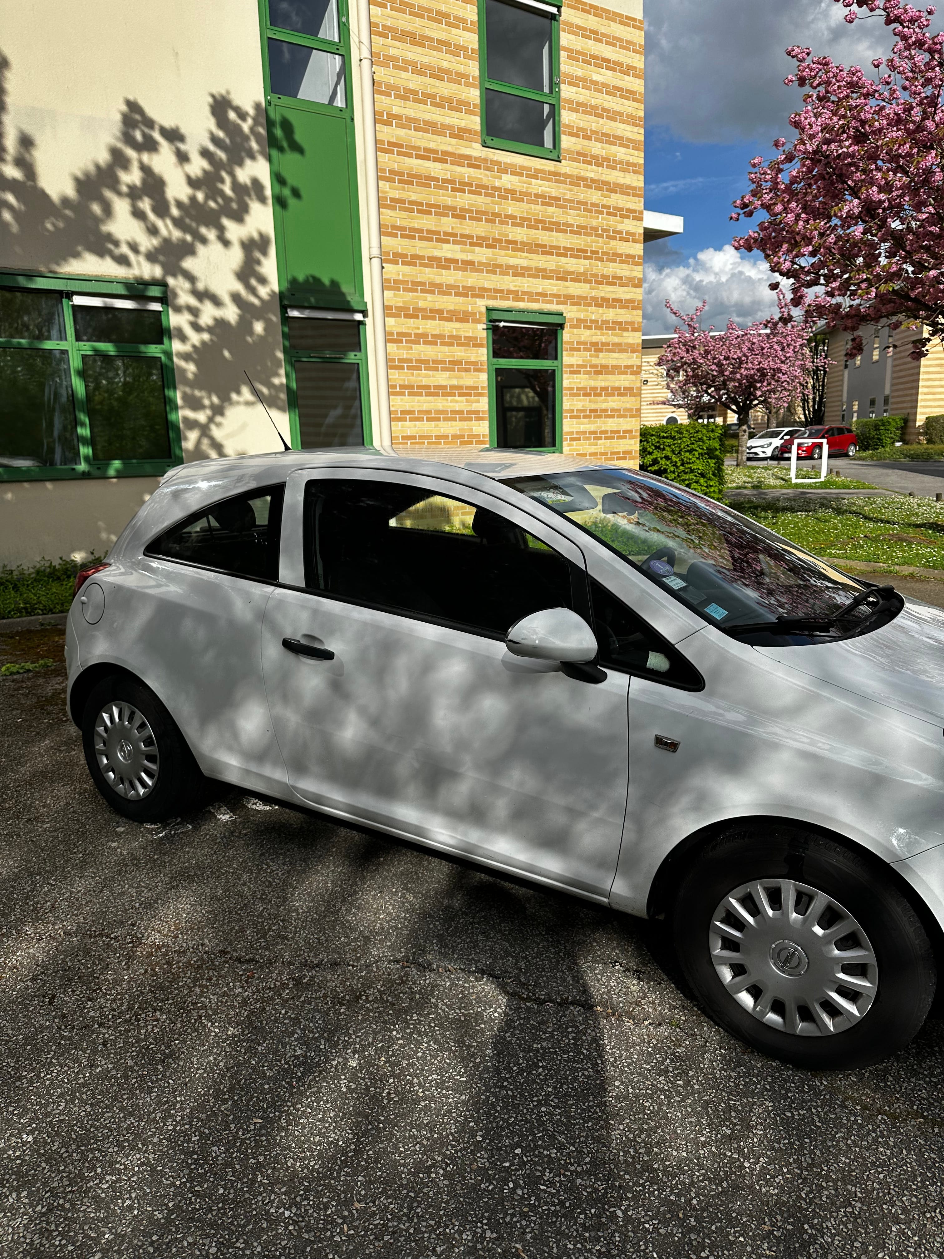 Opel Corsa avec Climatisation