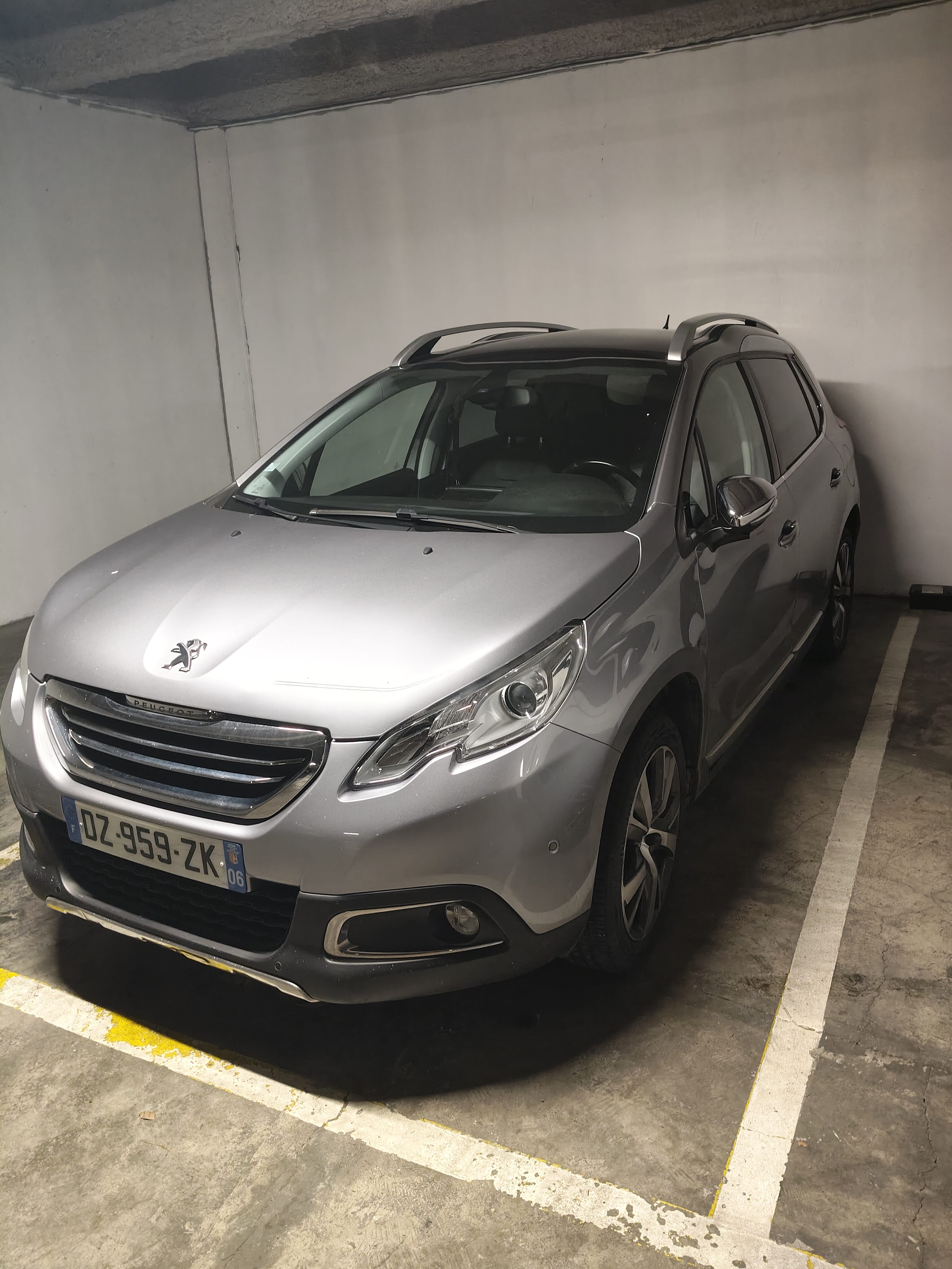 Peugeot 2008 with Air conditioning