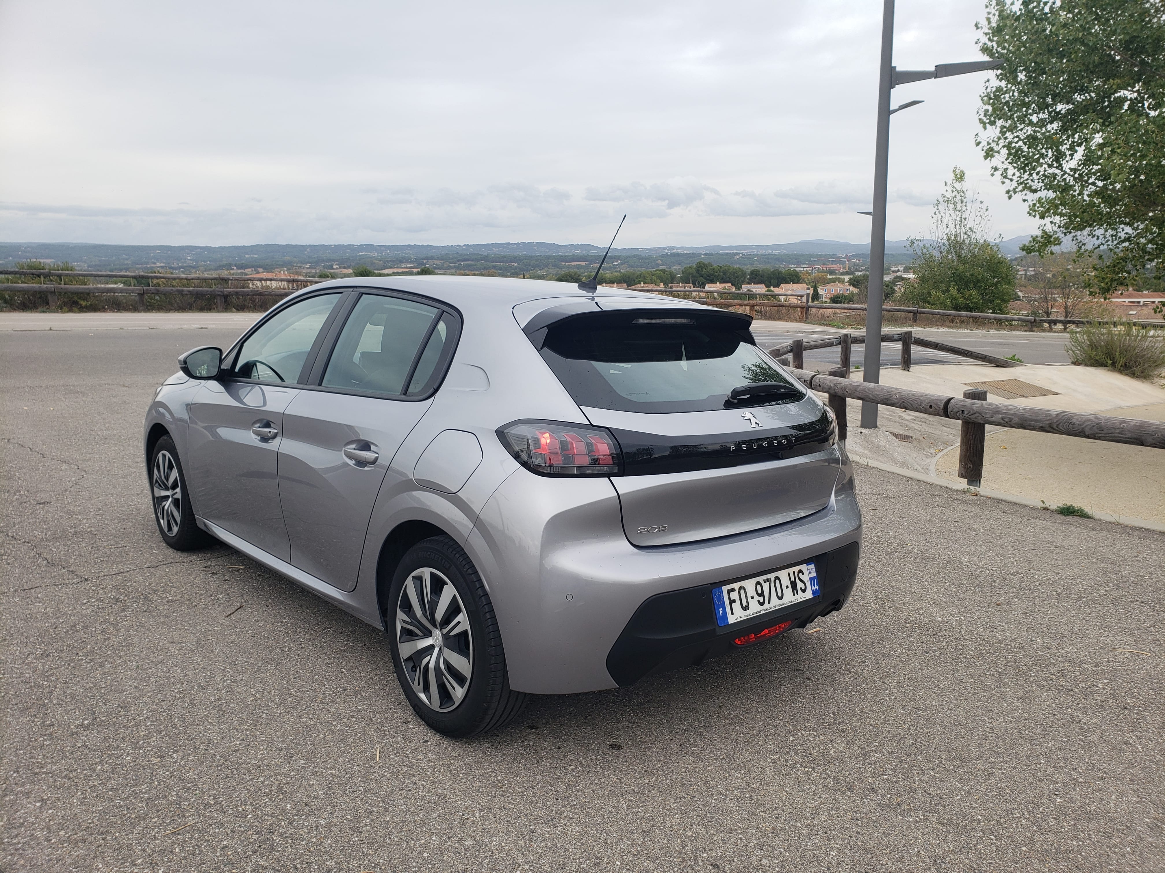 Peugeot 208 avec GPS