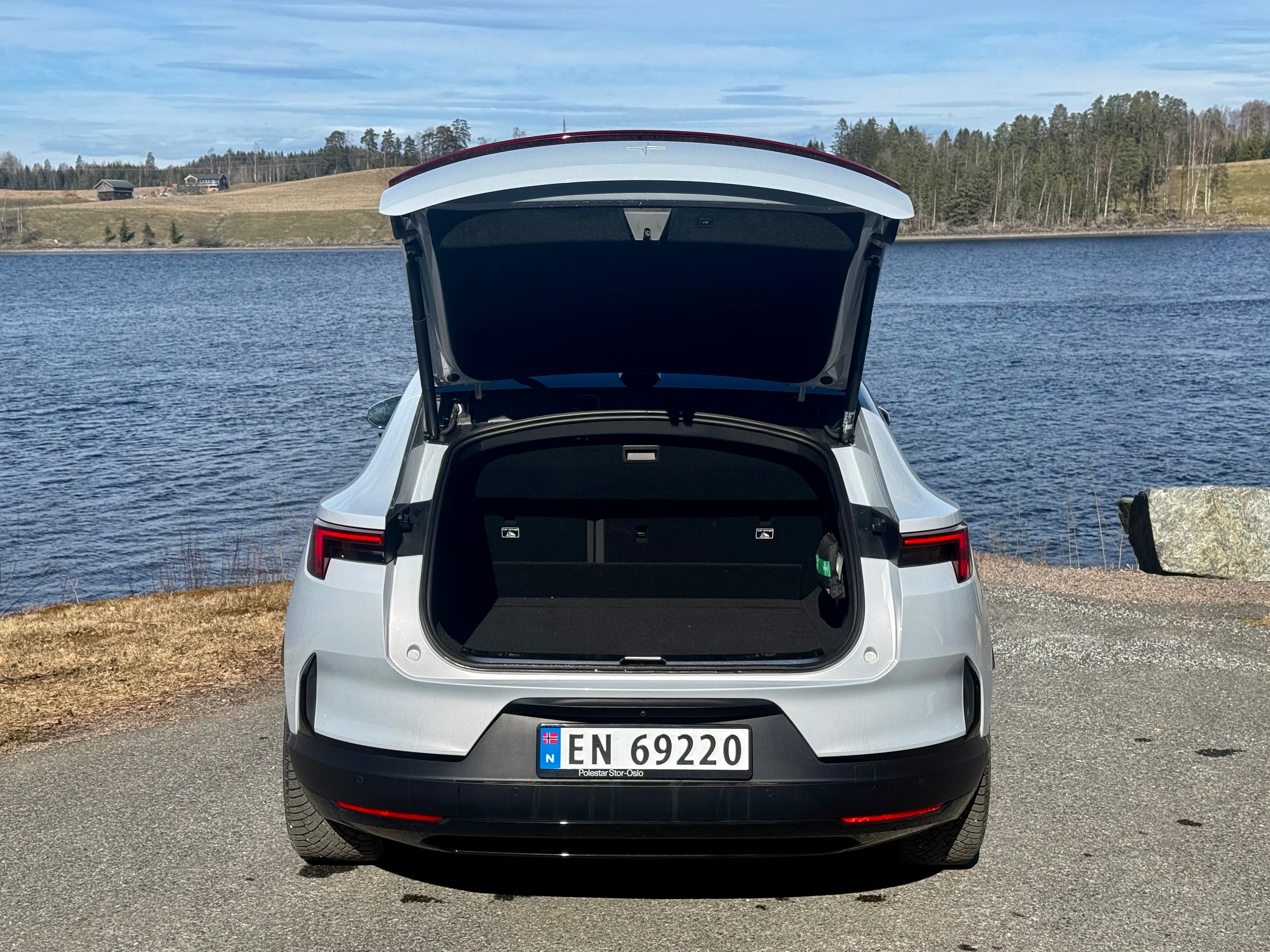 Polestar 4 Long Range Dual Motor med Babysete