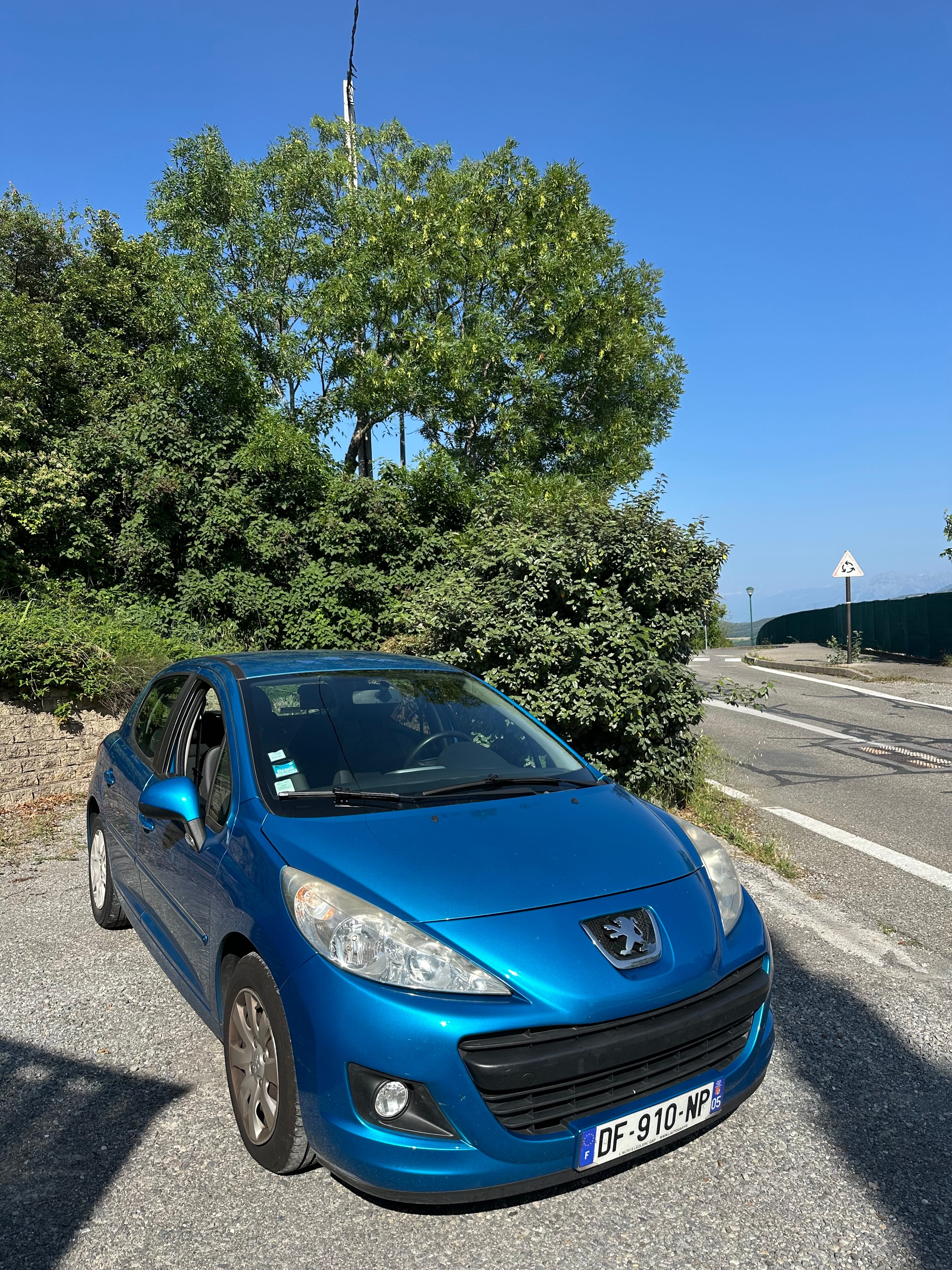 Peugeot 207+ avec Apple CarPlay