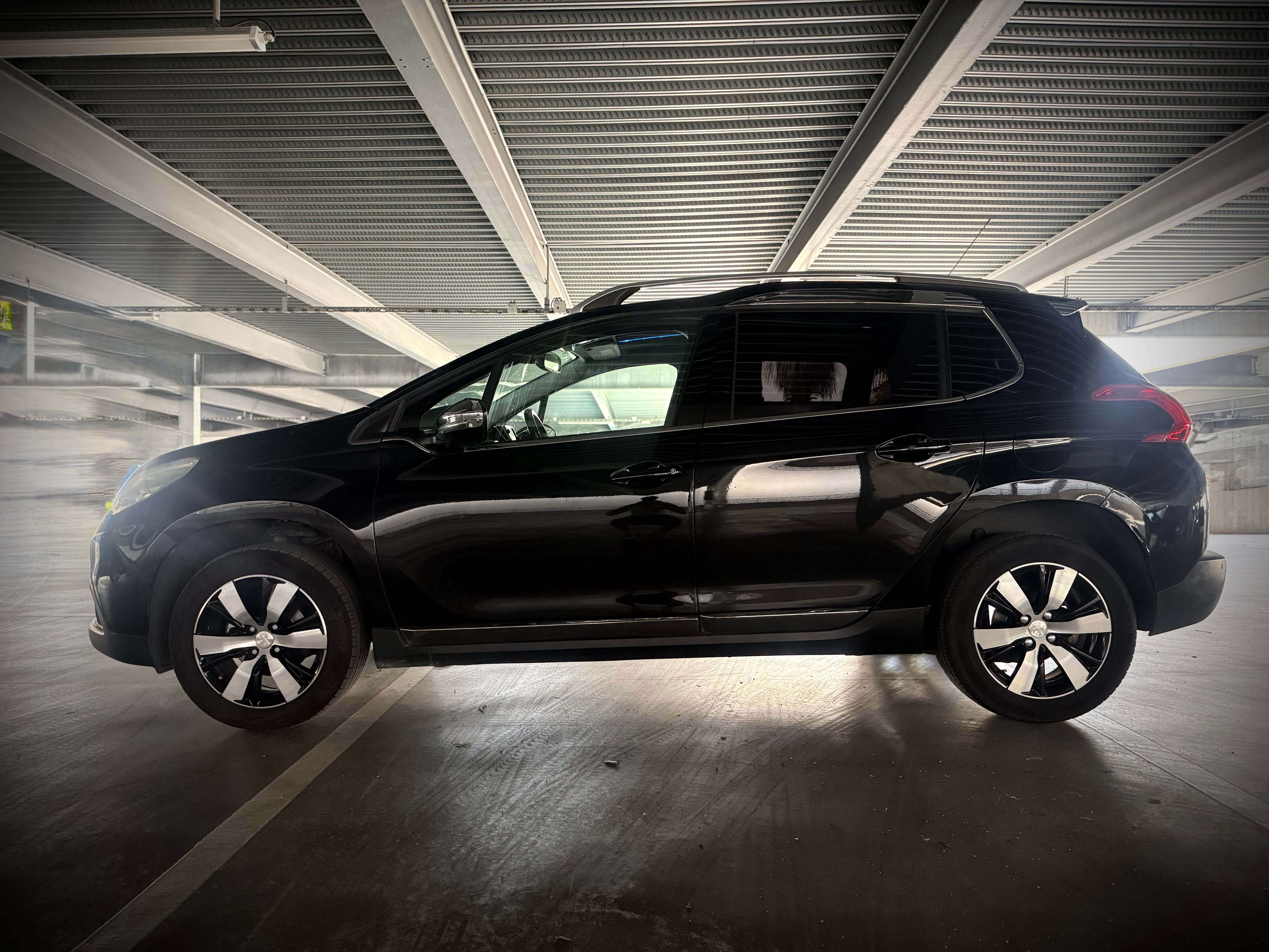 Peugeot 2008 with Air conditioning