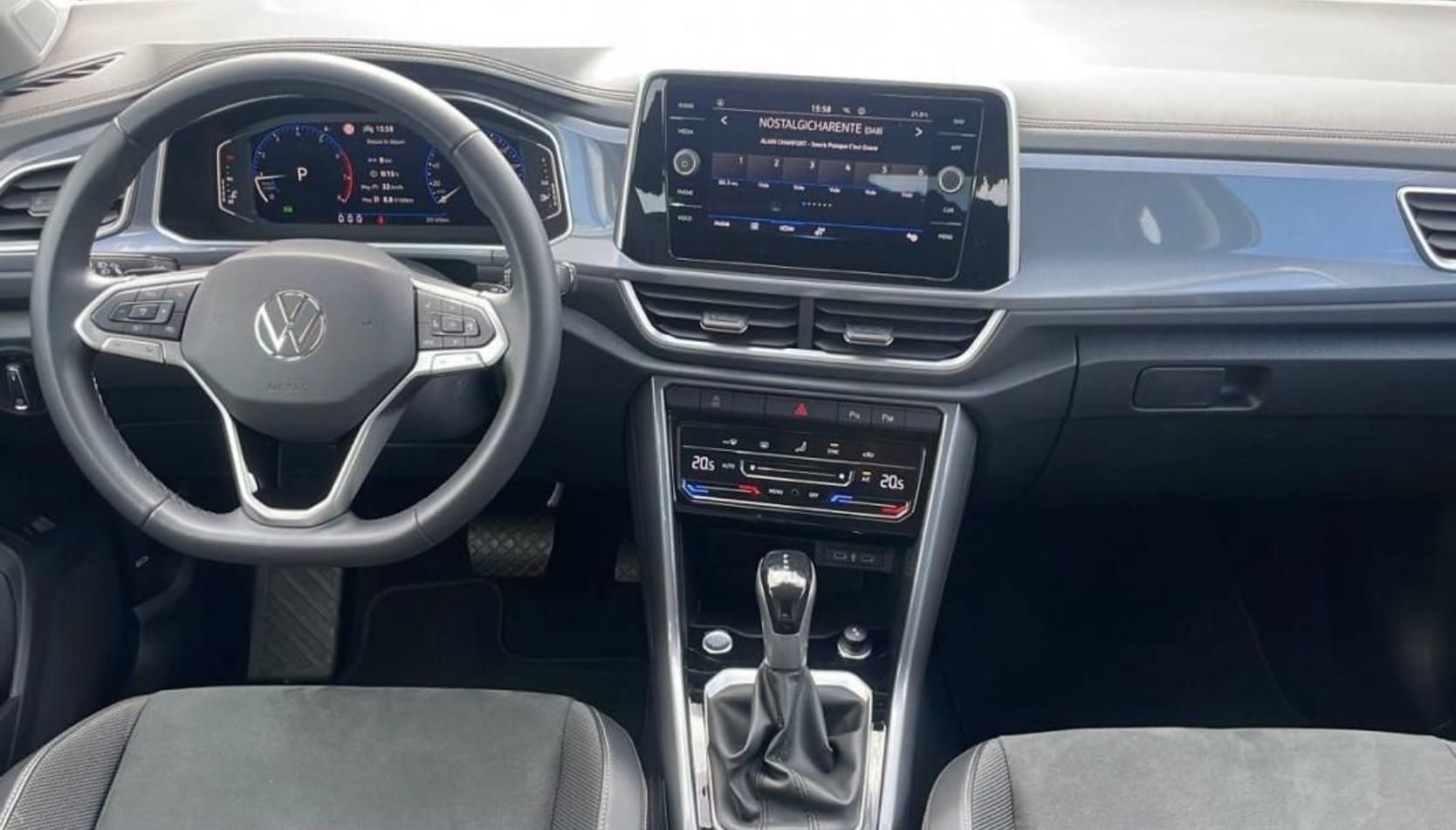 Volkswagen T-Roc avec GPS