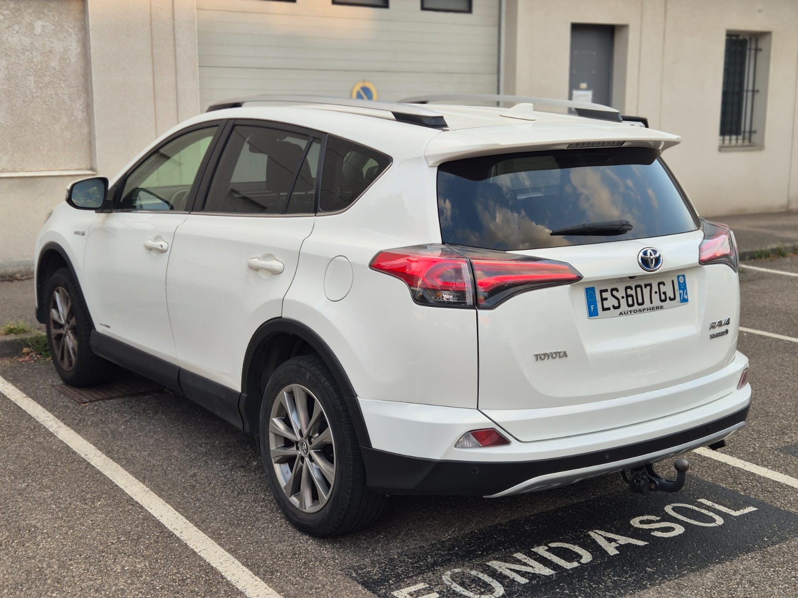 Toyota Rav4 Hybride avec GPS