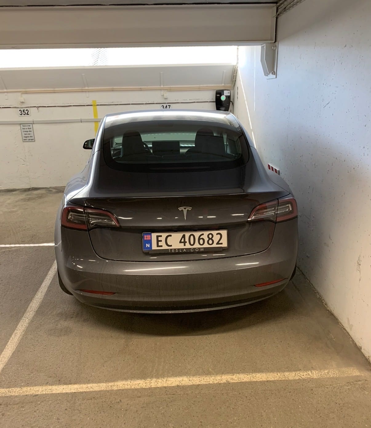 Tesla Model 3 med Ryggekamera