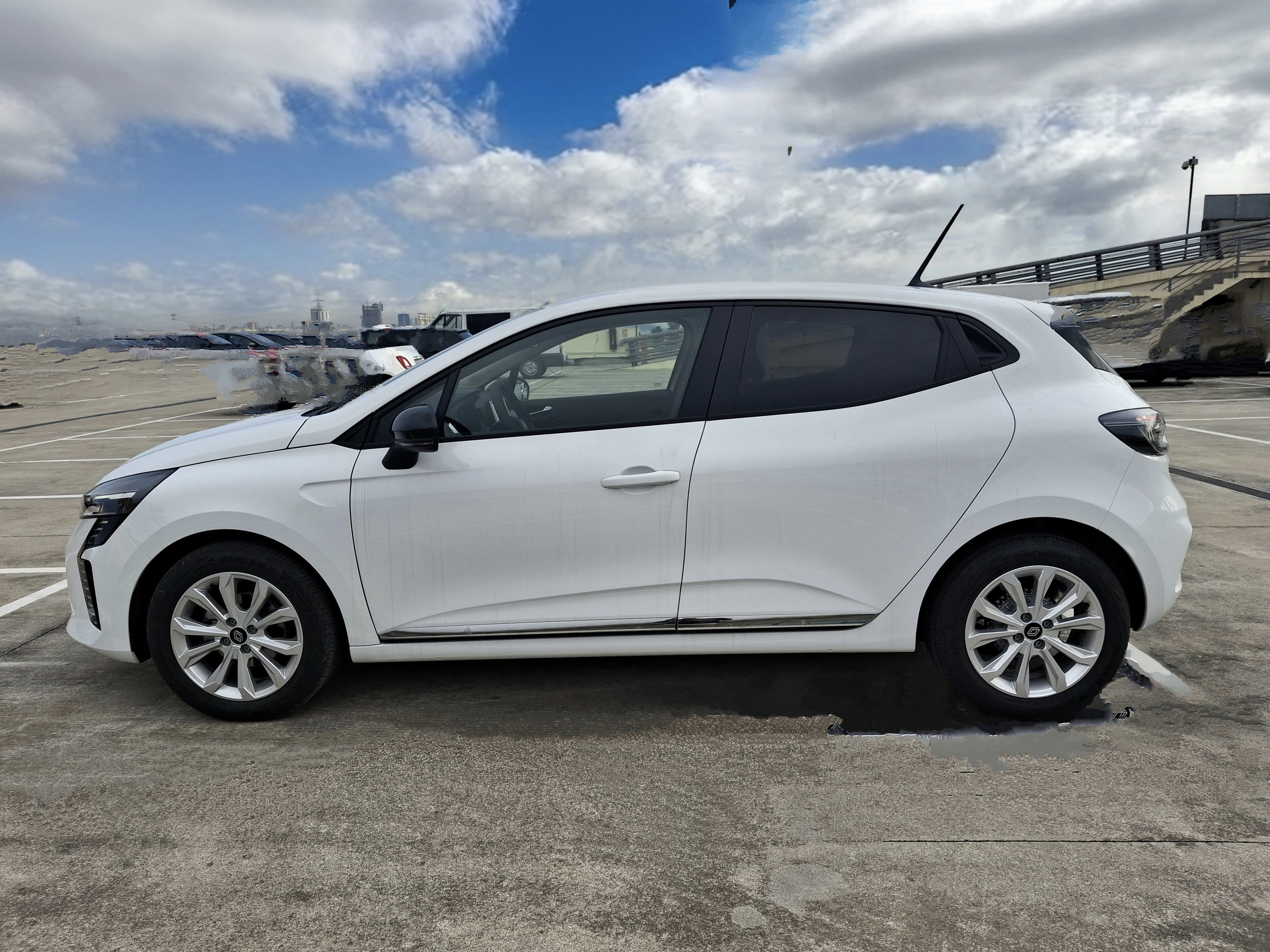 Renault Clio 1.0 Tce 90 Evolution 5 puertas - 3963MXF med Aircondition