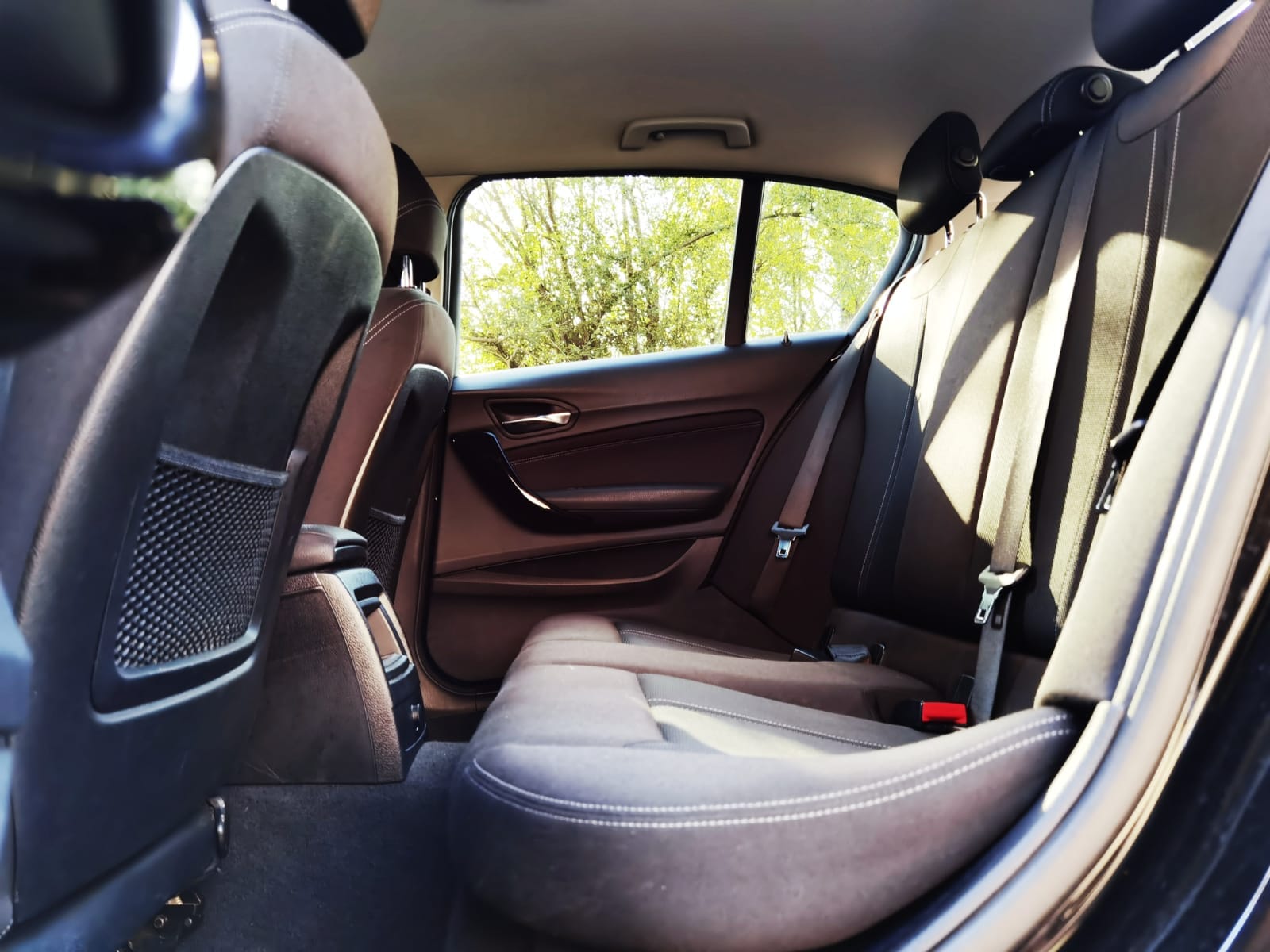 BMW Série 1 Boite Automatique | Hybride 4L/100 | GARE ST-JEAN (750m) avec Coffre de toit