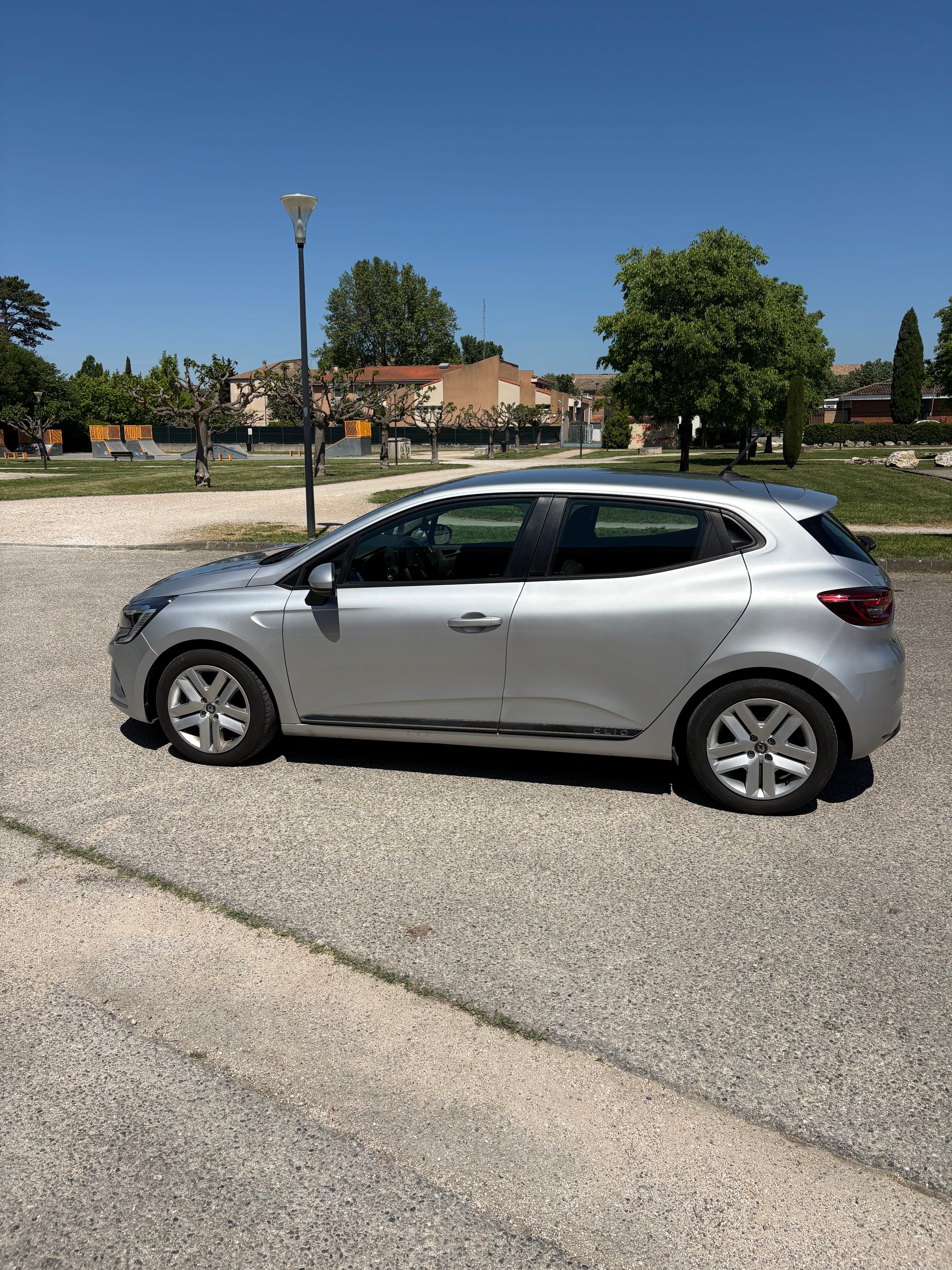 Renault Clio E-tech, 2021, Essence 95 / Électrique (hybride), automatique