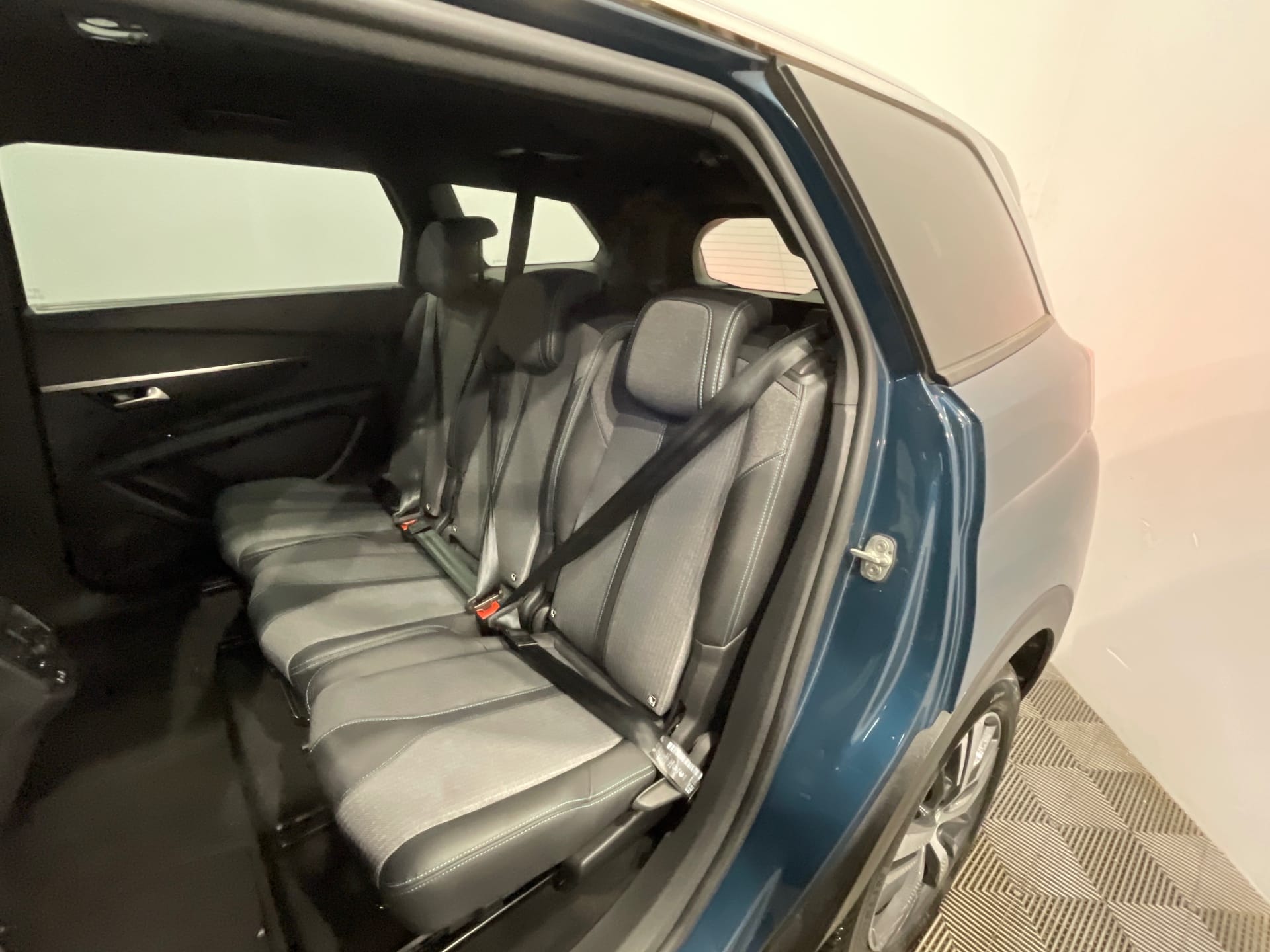 Peugeot 5008 7 Places 3 ISOFIX - Hayon Électrique avec Chaines