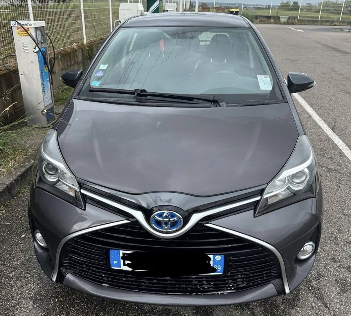 Toyota Yaris, 2017, Essence 98 / Électrique (hybride), automatique