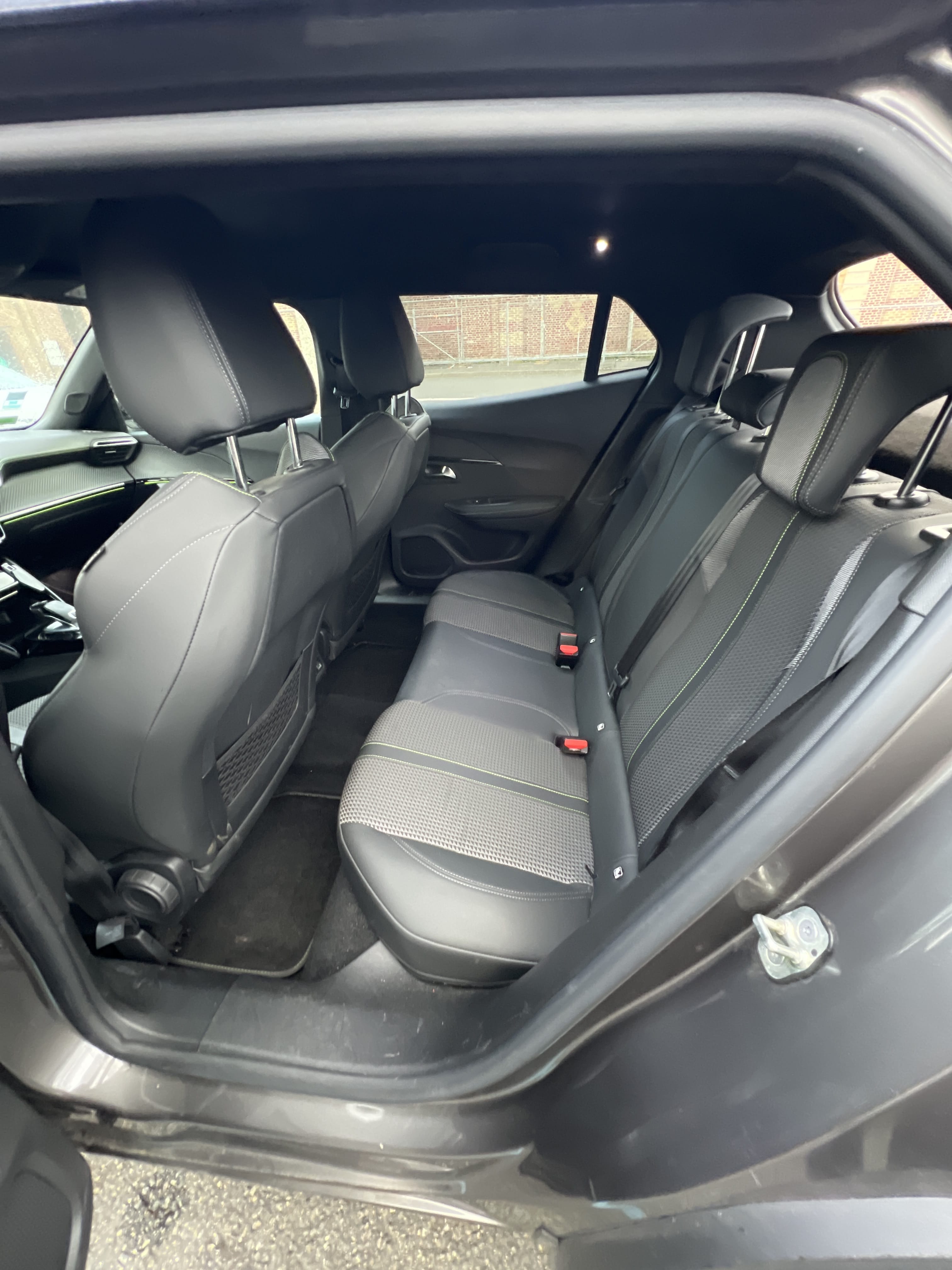 Peugeot 2008 avec Entrée audio / iPod