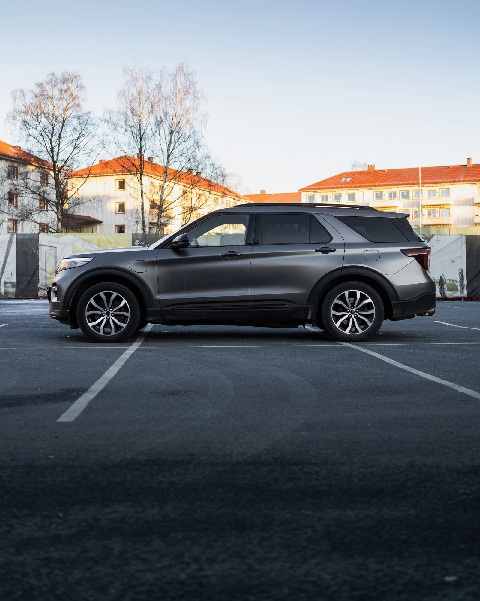 Ford Explorer Hybrid PHEV varebil with Air conditioning
