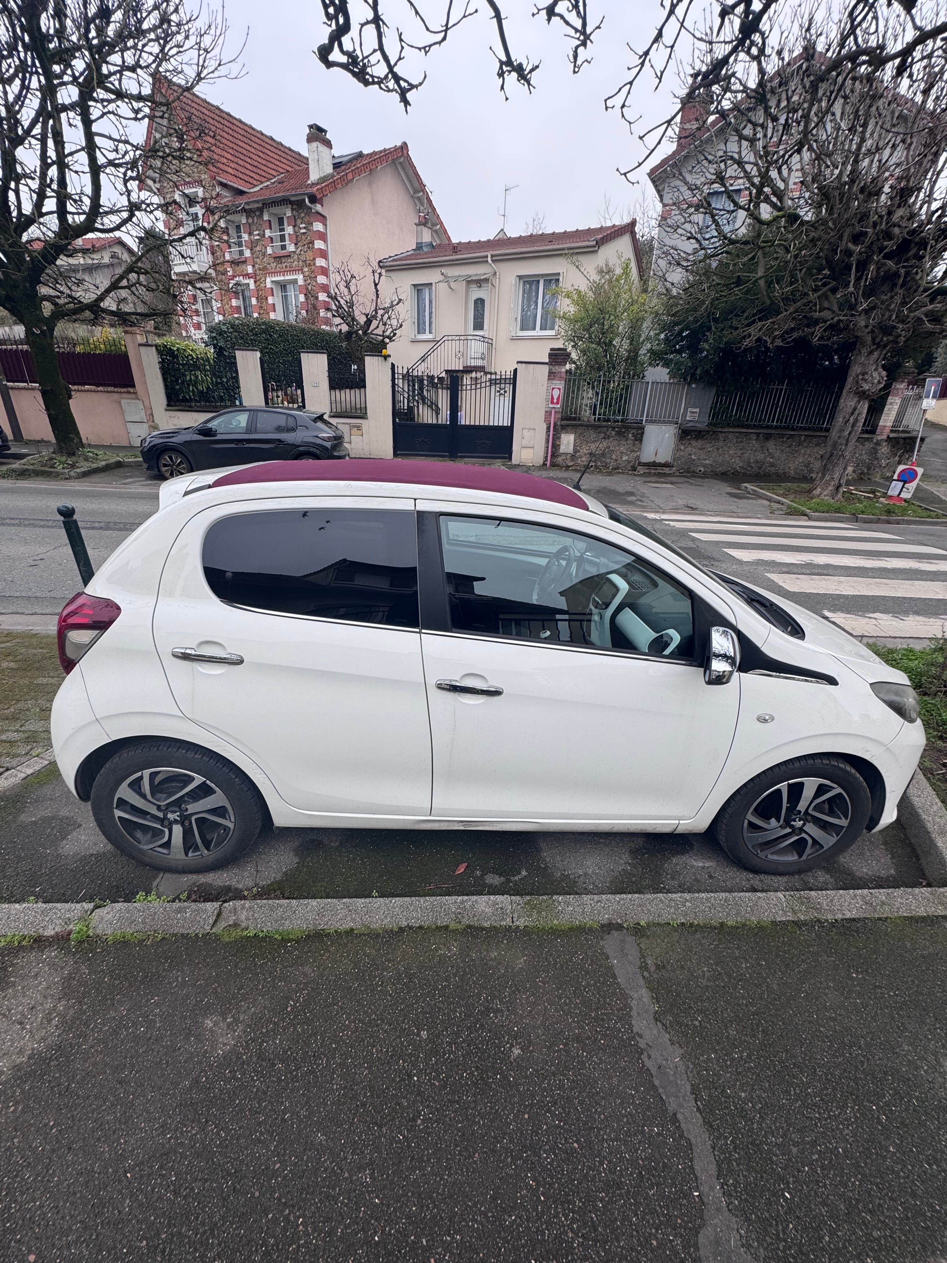 Peugeot 108 avec GPS