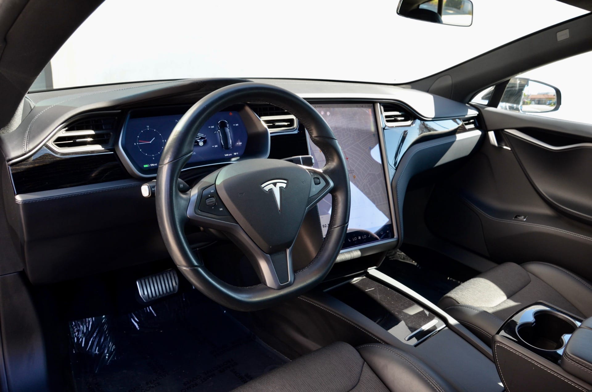 Tesla Model S 75D med Aircondition