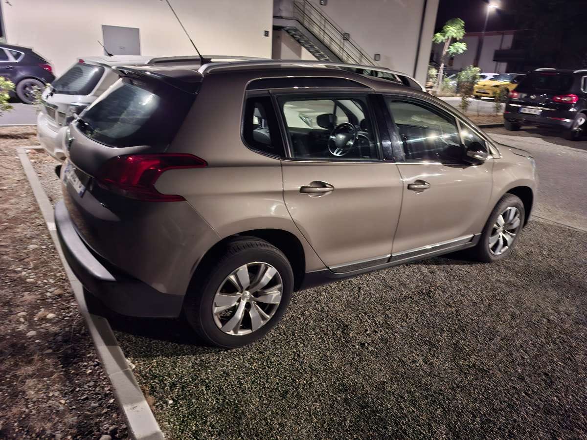 Peugeot 2008 avec Climatisation