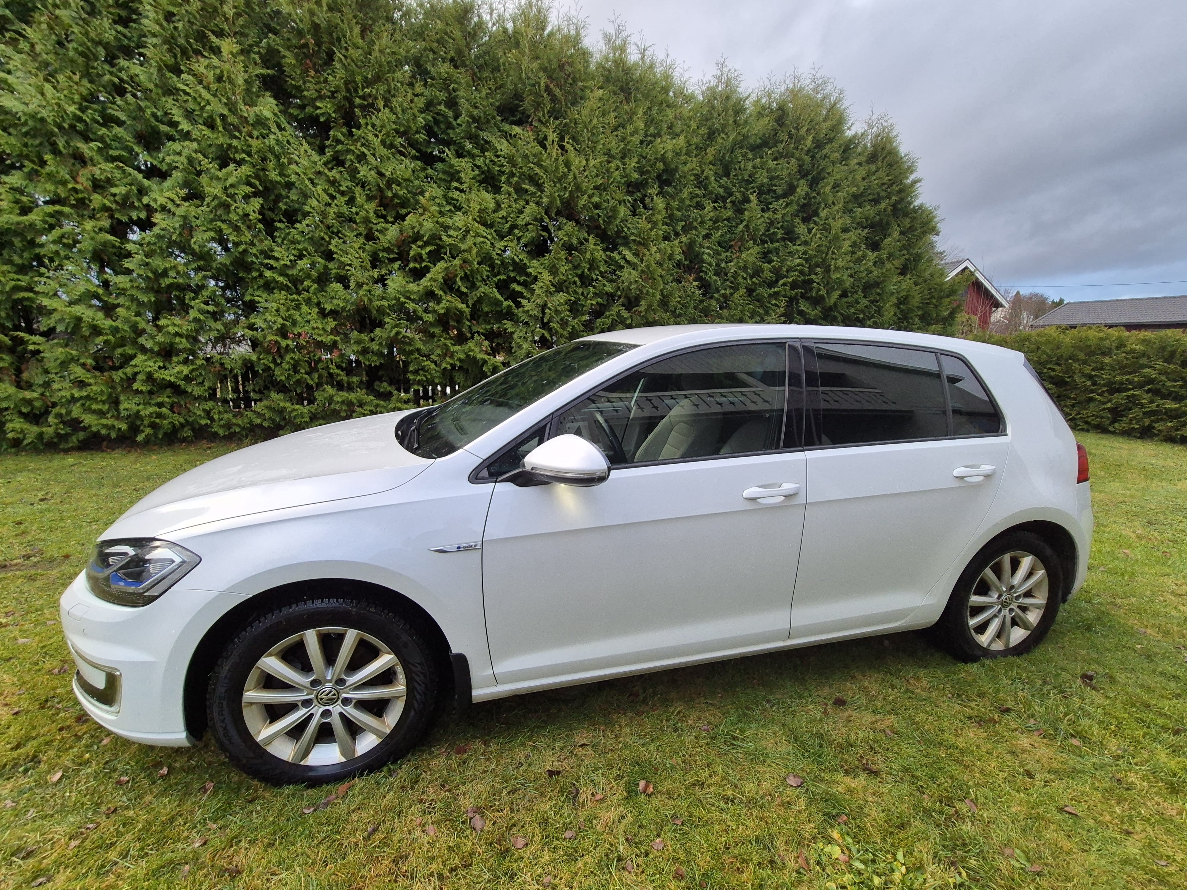Volkswagen e-Golf with Air conditioning