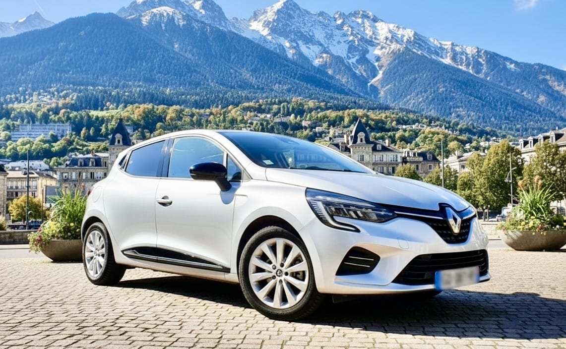 Renault Clio, 2023, Essence 95
