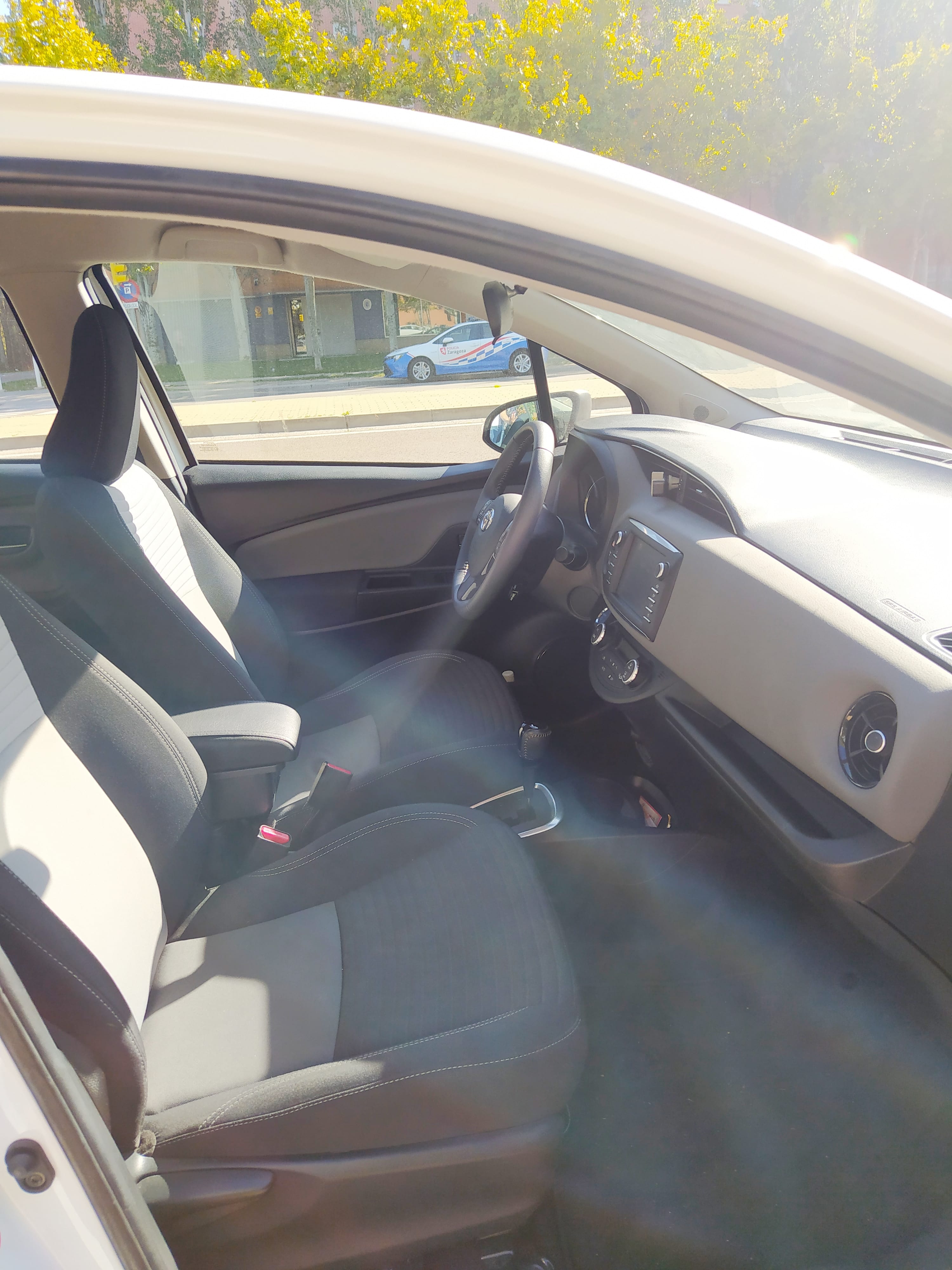 Toyota Yaris Híbrido met GPS
