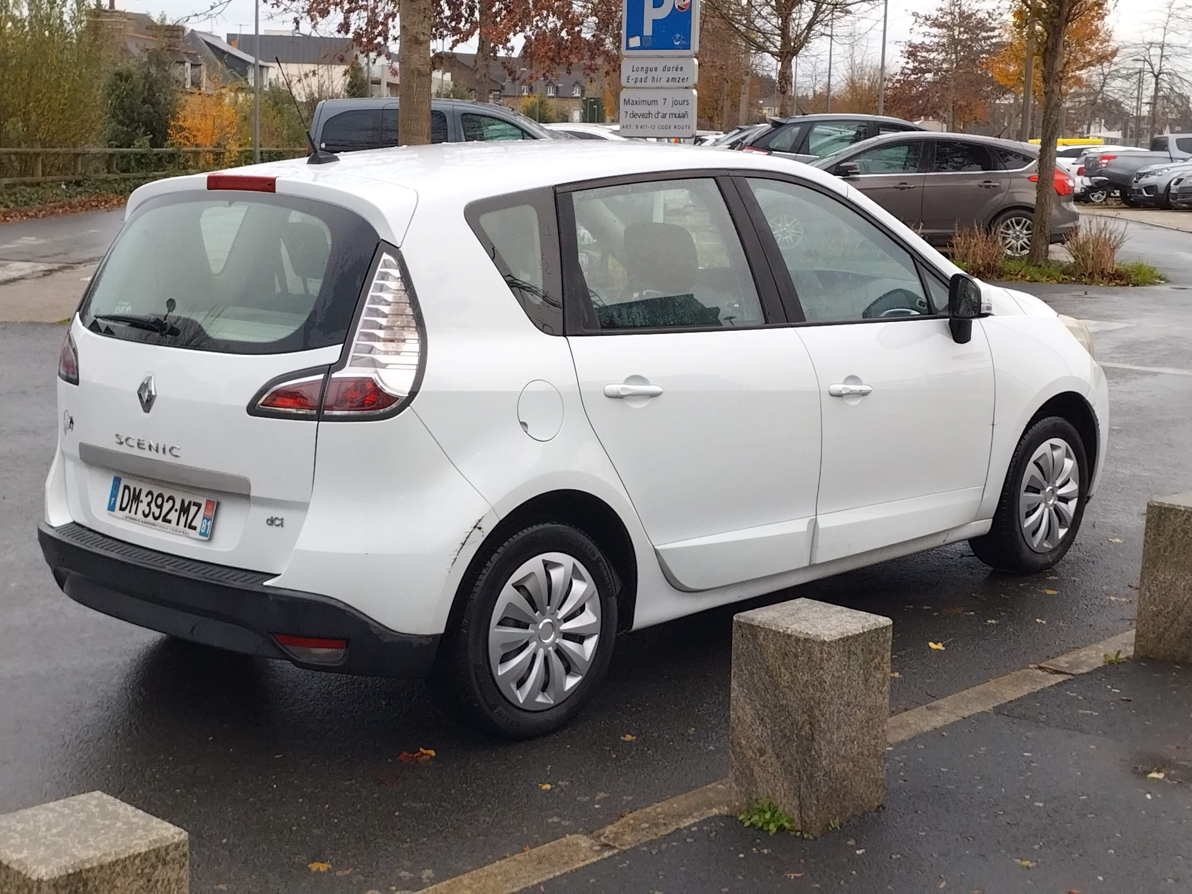 Renault Scenic avec Siège bébé