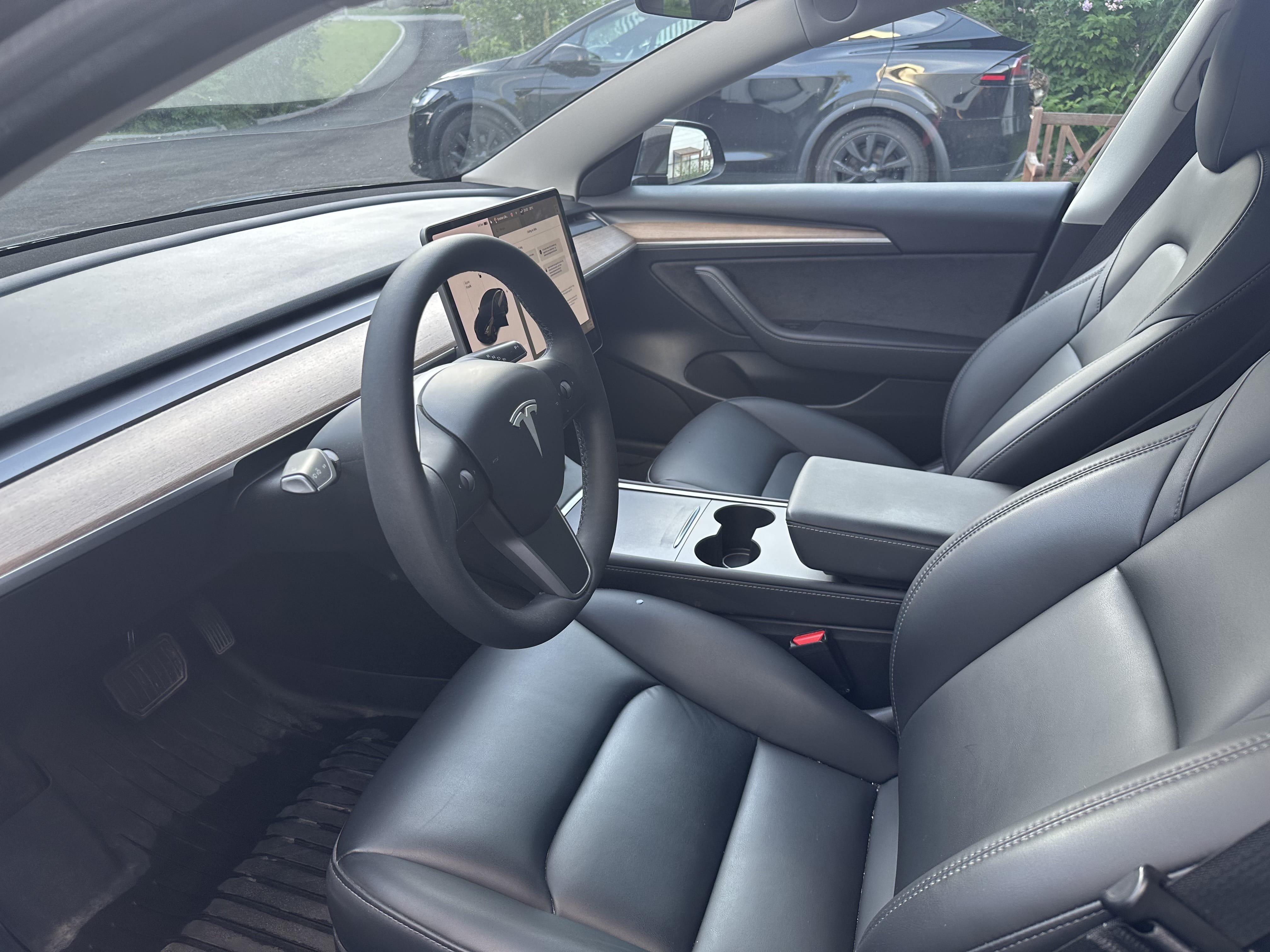 Tesla Model 3 Long Range med Vinterdekk
