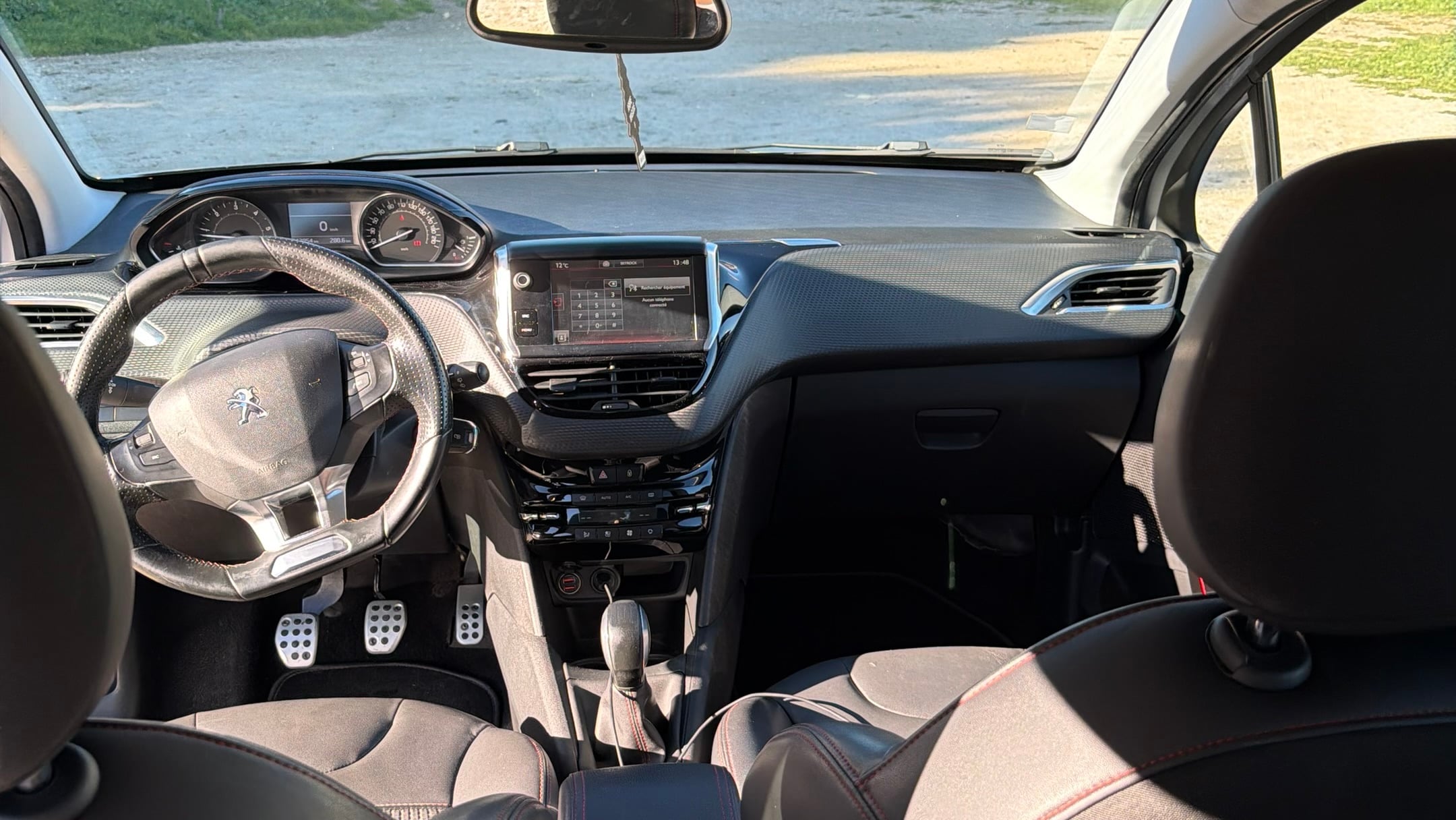 Peugeot 208 avec Régulateur de vitesse
