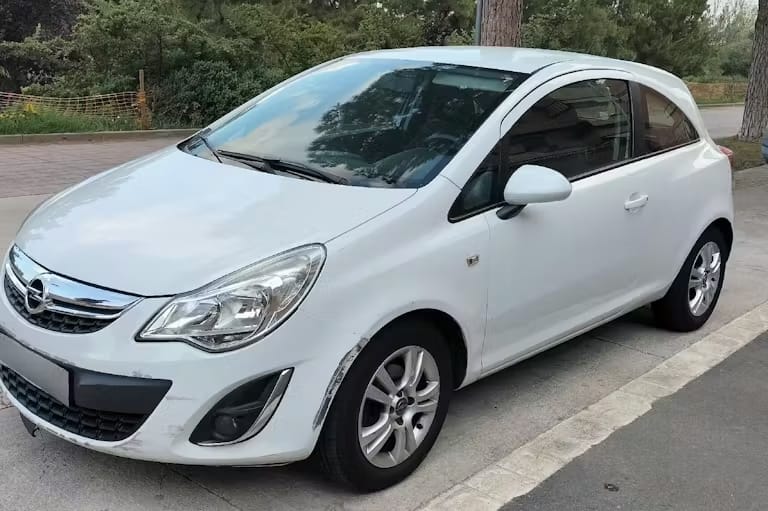 Opel Corsa 1.2 con Aire acondicionado