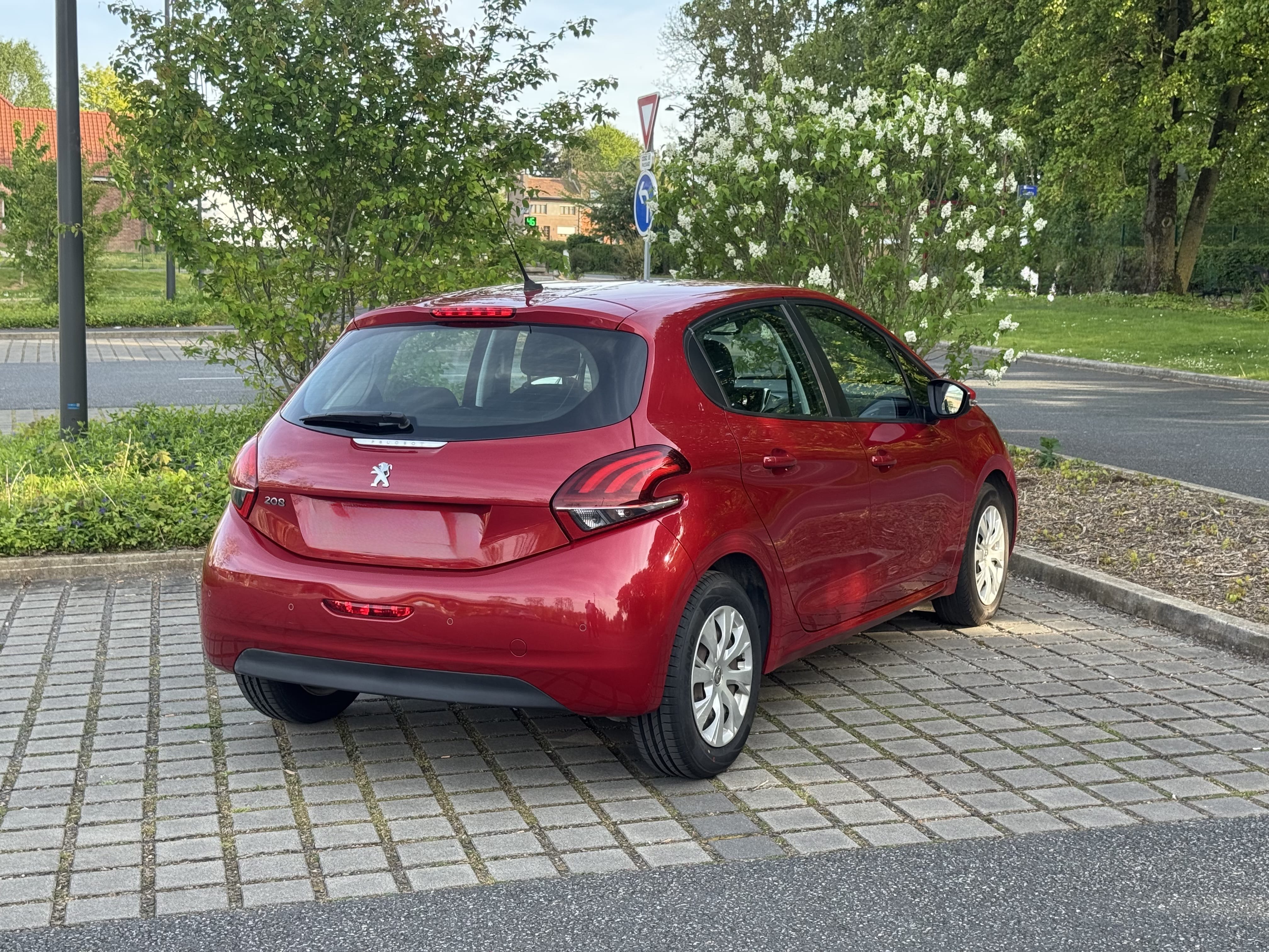 Peugeot 208 avec Climatisation