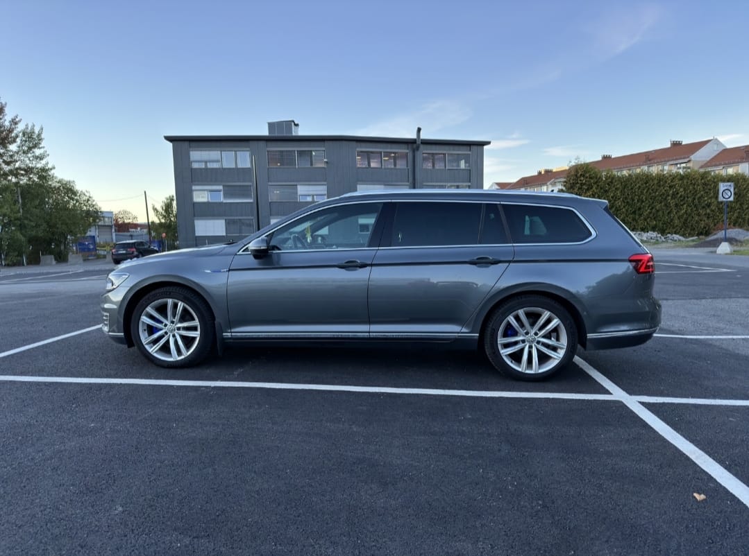 Volkswagen Passat GTE Hybrid med Aircondition