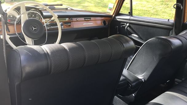 Mercedes W108 280SE