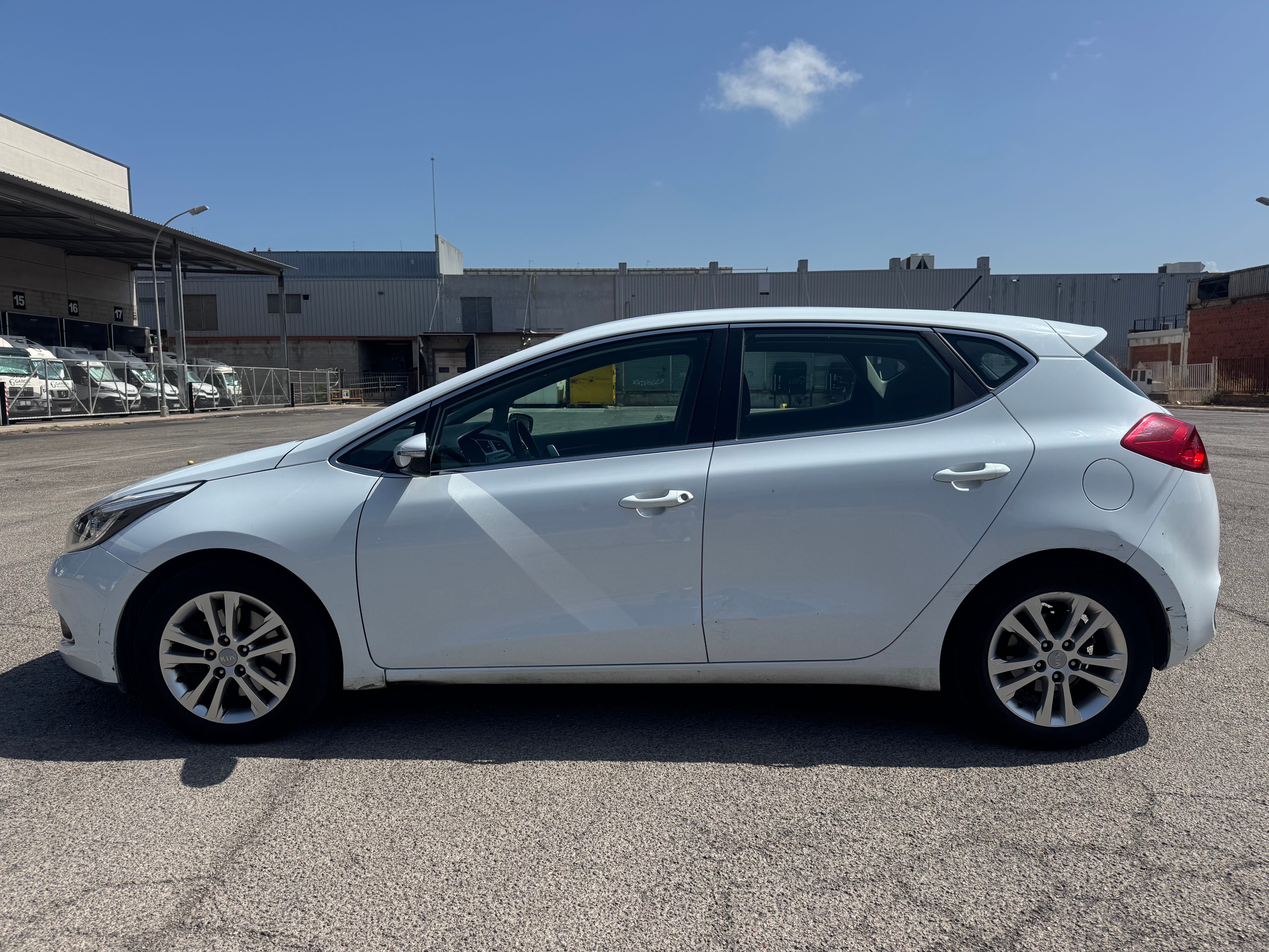 Kia Cee'd with Air conditioning