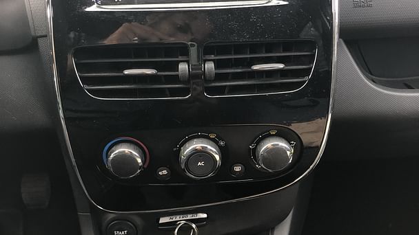 Renault Clio Société 2014 (Réf DF081) 1.5 dci 90cv / 2 places / Pessac & Aéroport Bordeaux avec Porte-vélos
