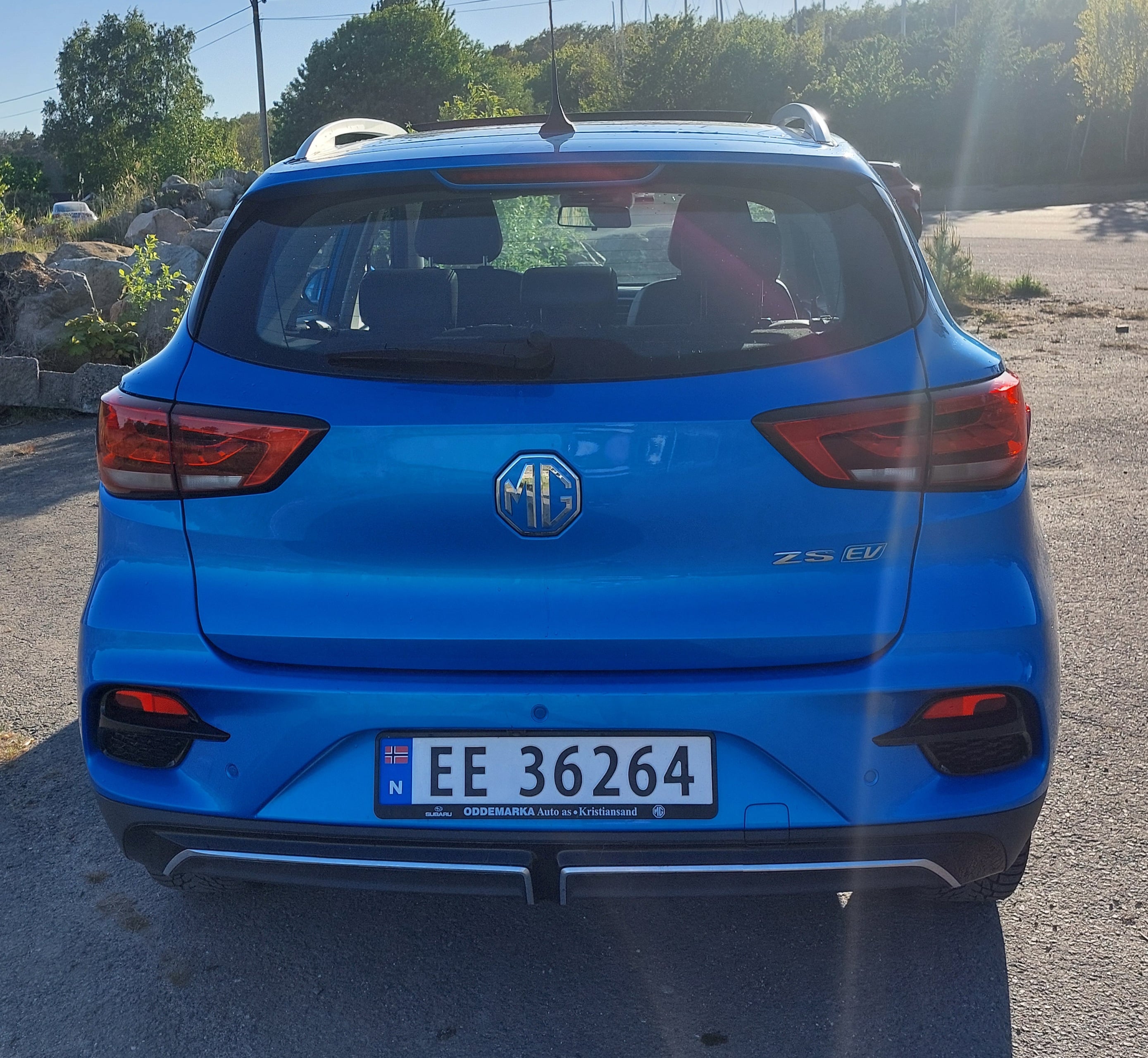 MG ZS EV med GPS