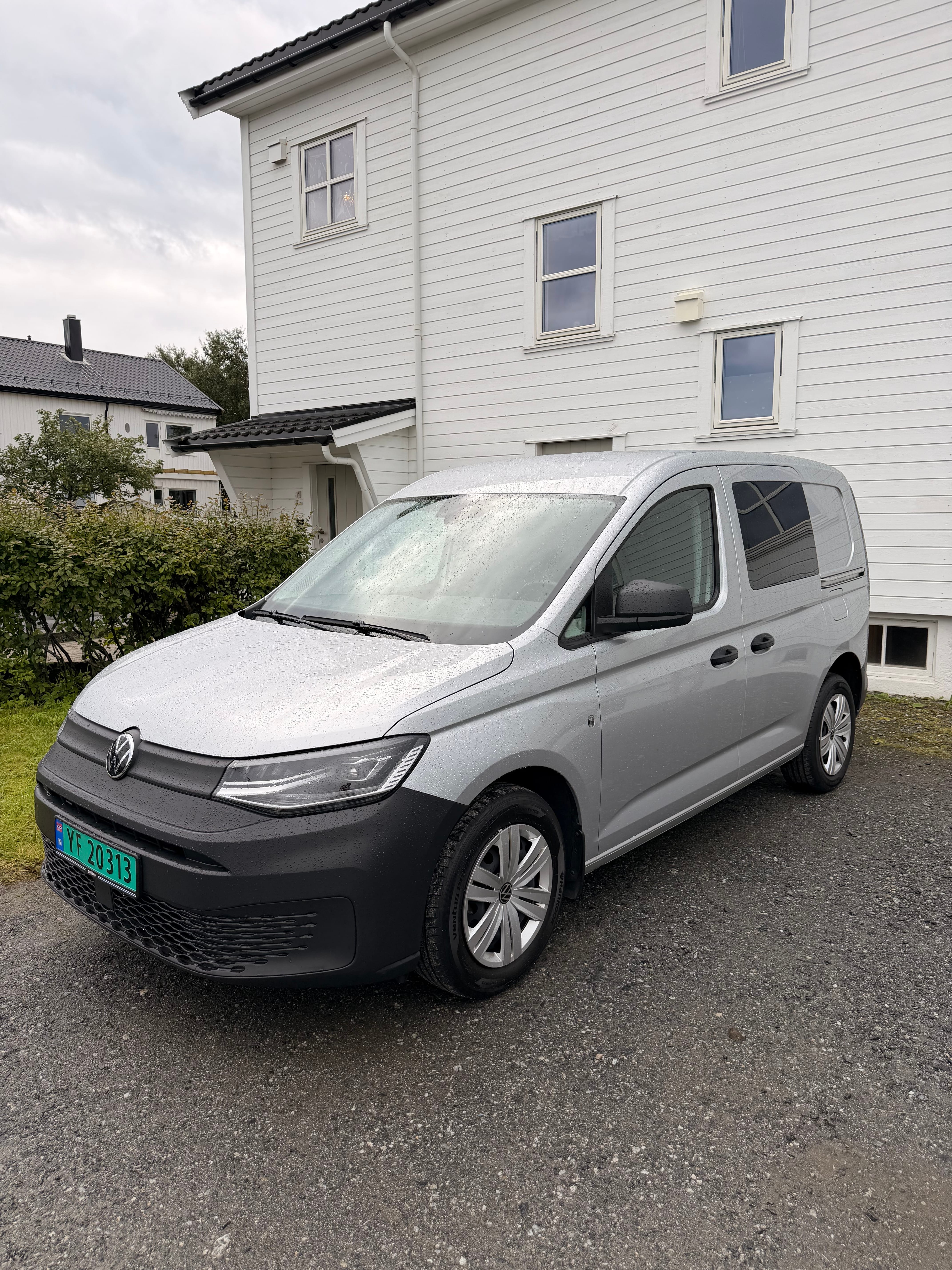 Volkswagen Caddy Varebil, 2023, Diesel, automatisk