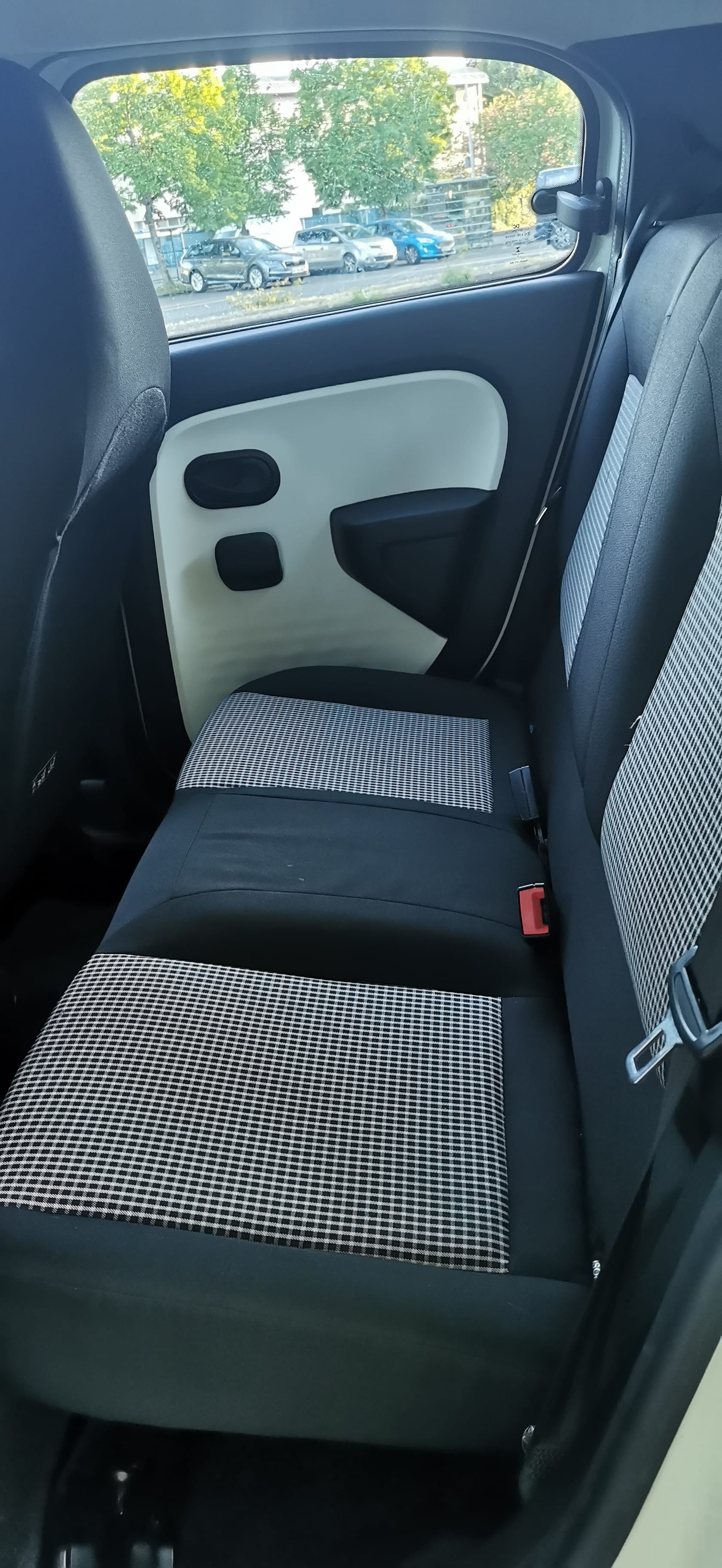 Renault Twingo III Blanche ph1 avec Entrée audio / iPod