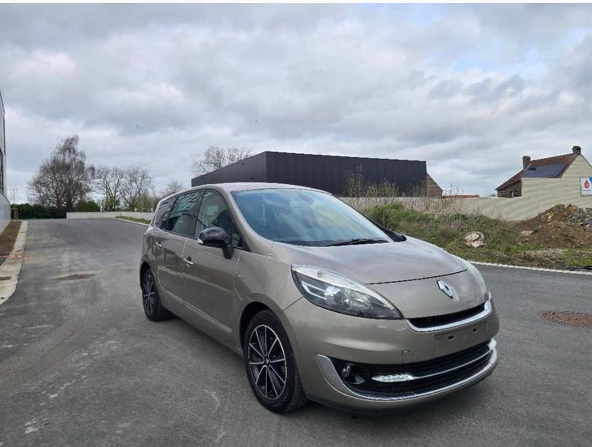 Renault Grand Scenic avec Port USB