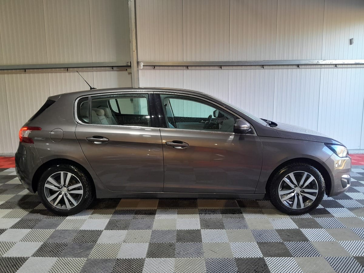 Peugeot 308 avec Climatisation
