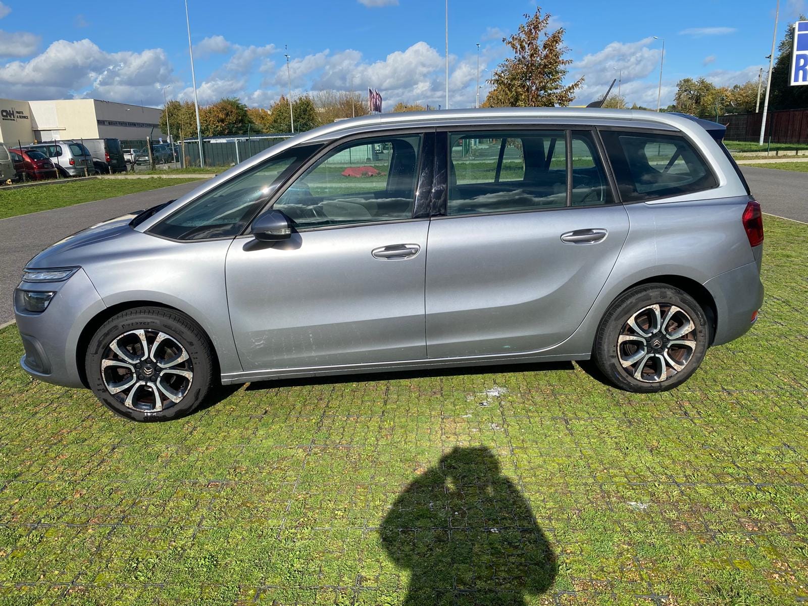 Citroen C4 Grand Spacetourer avec Climatisation