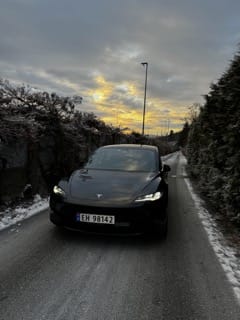 Tesla Model 3 Long Range med Firehjulstrekk