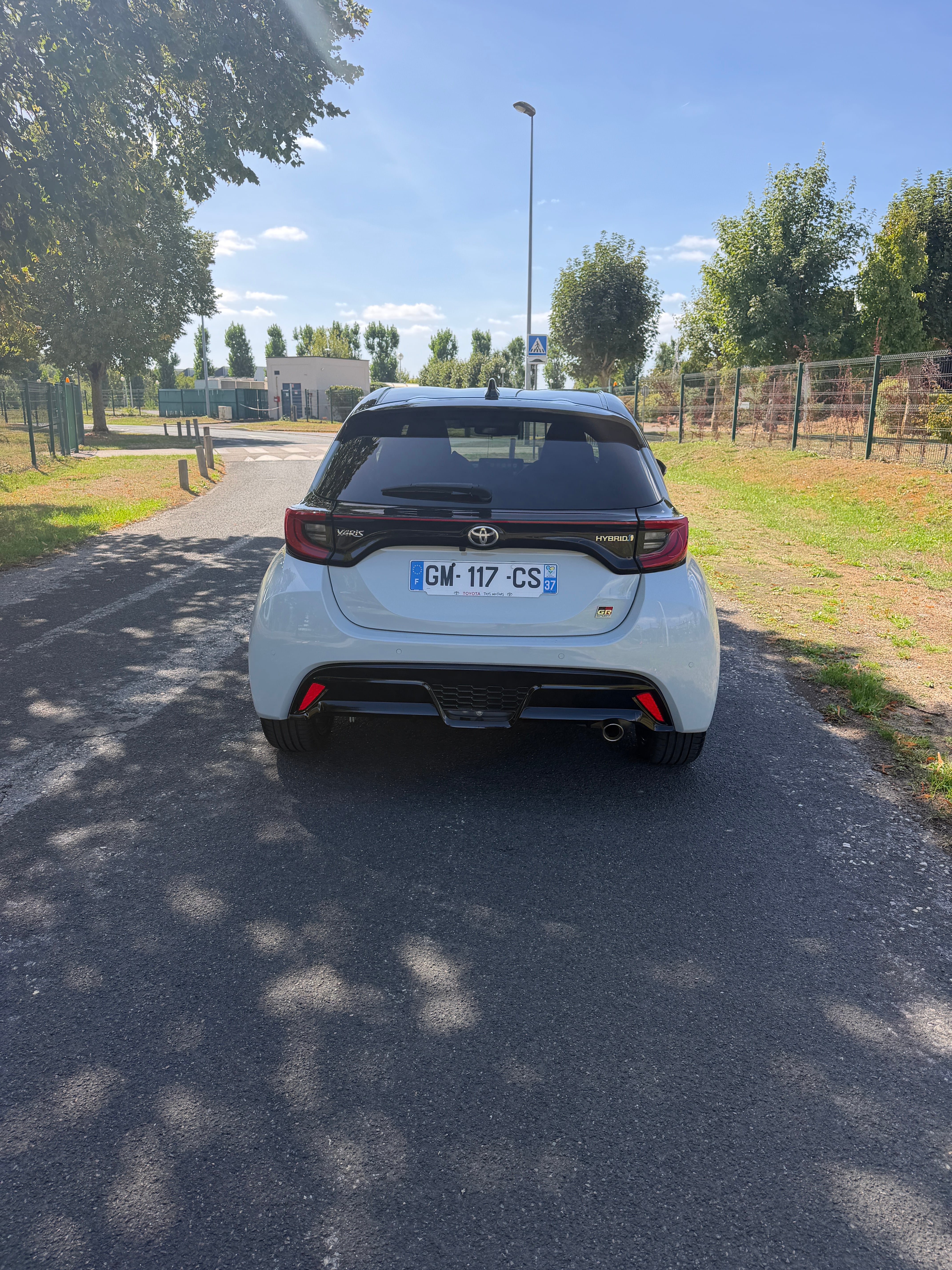 Toyota Yaris Hybride 1.5 Hybrid 116 ch – GR SPORT – Automatique avec Caméra de recul