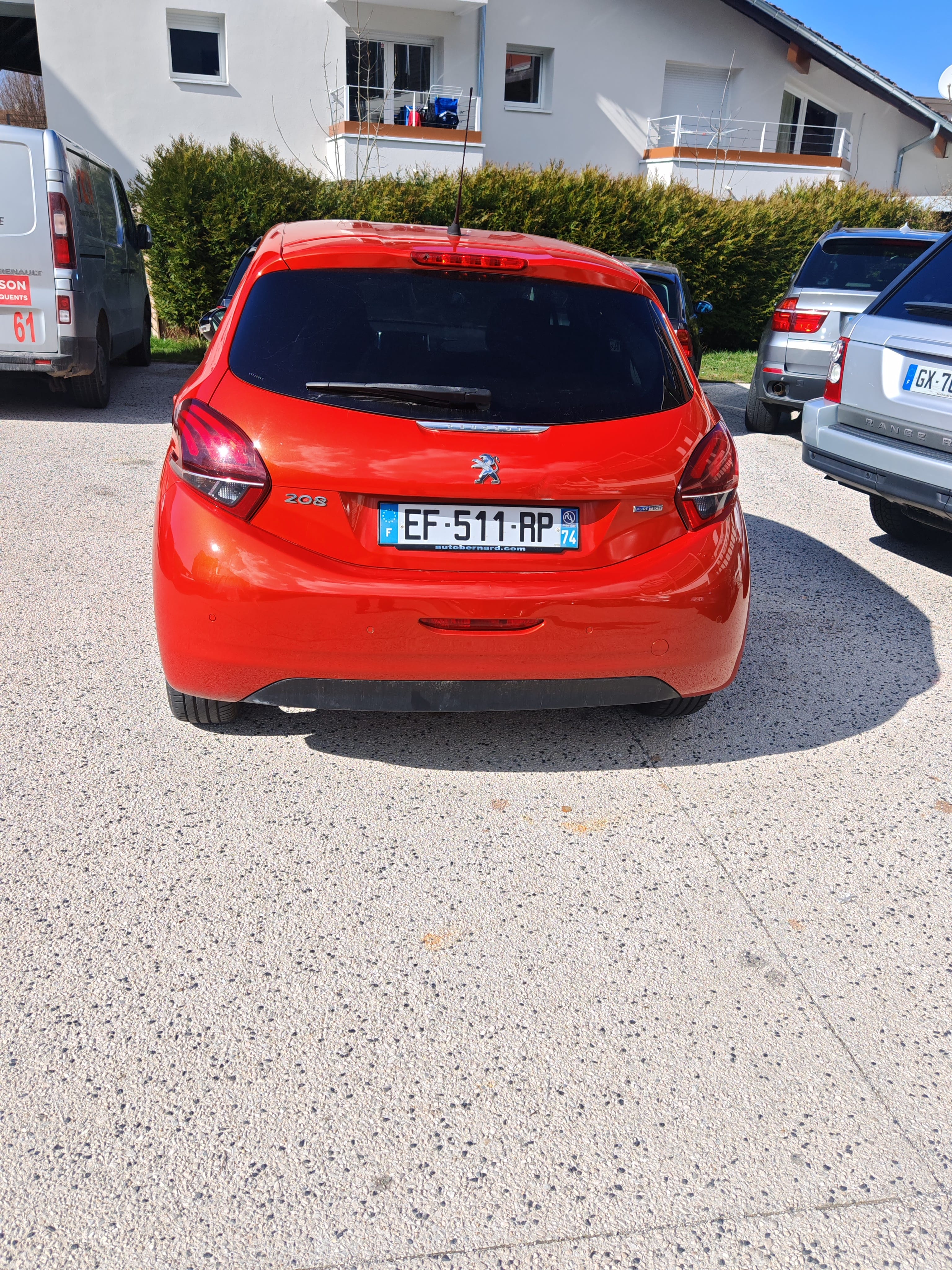 Peugeot 208 avec GPS