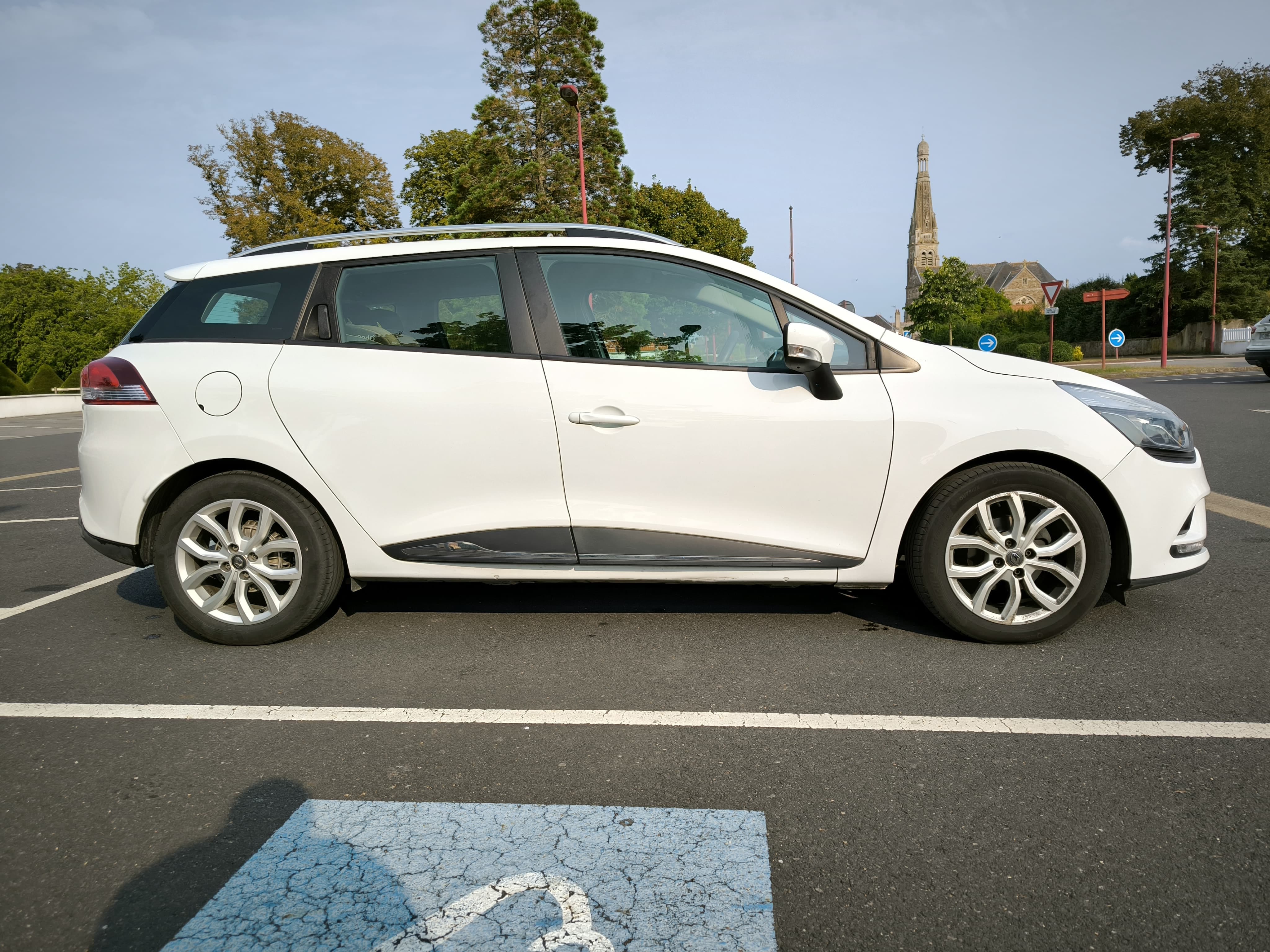 Renault Clio Estate avec GPS