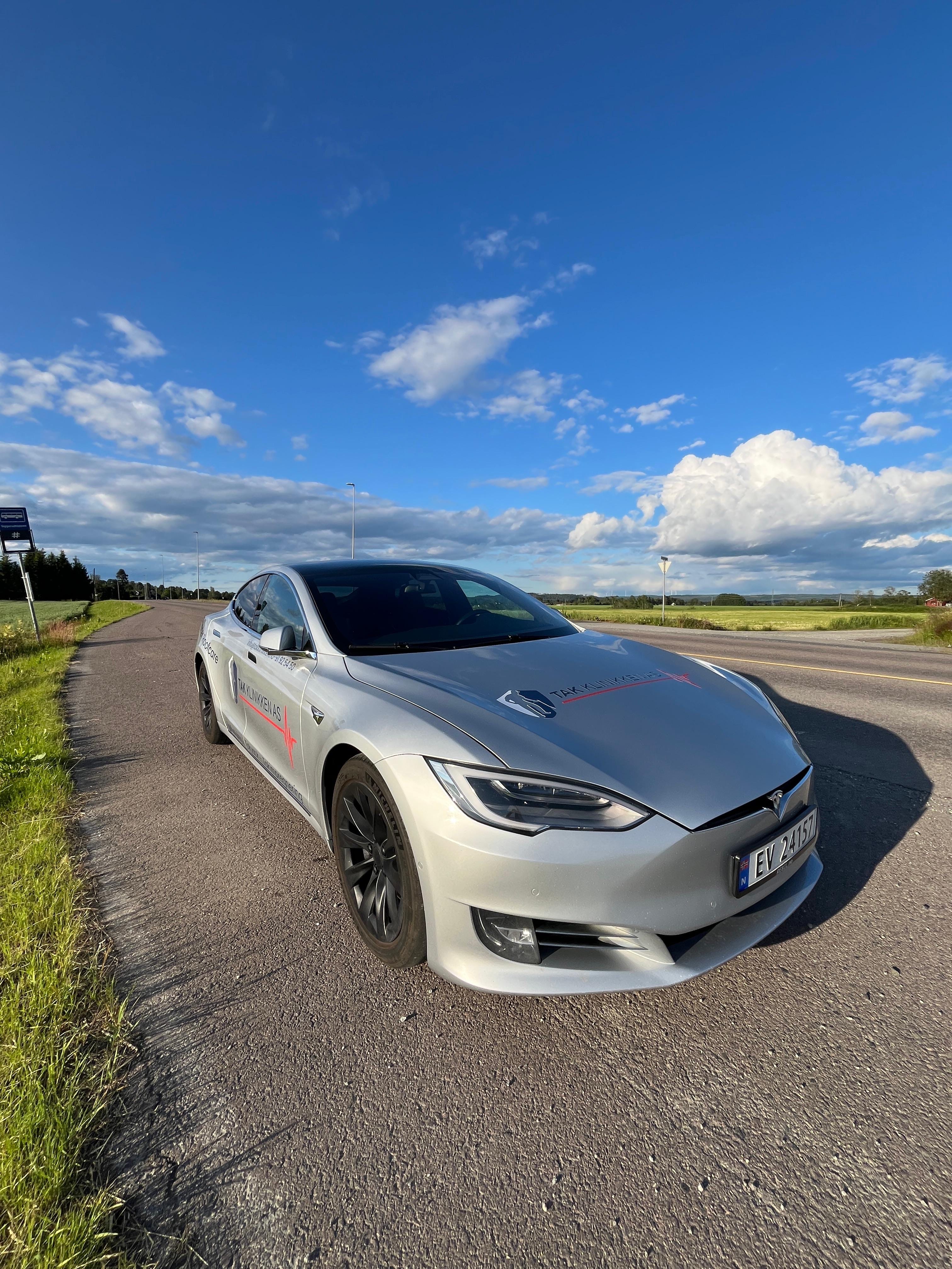 Tesla Model S 100D med Cruisekontroll