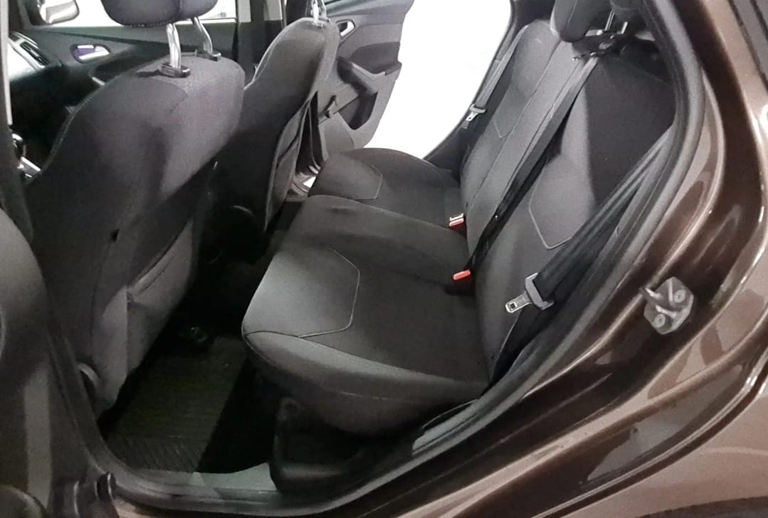 Ford Focus Sport med Skiboks