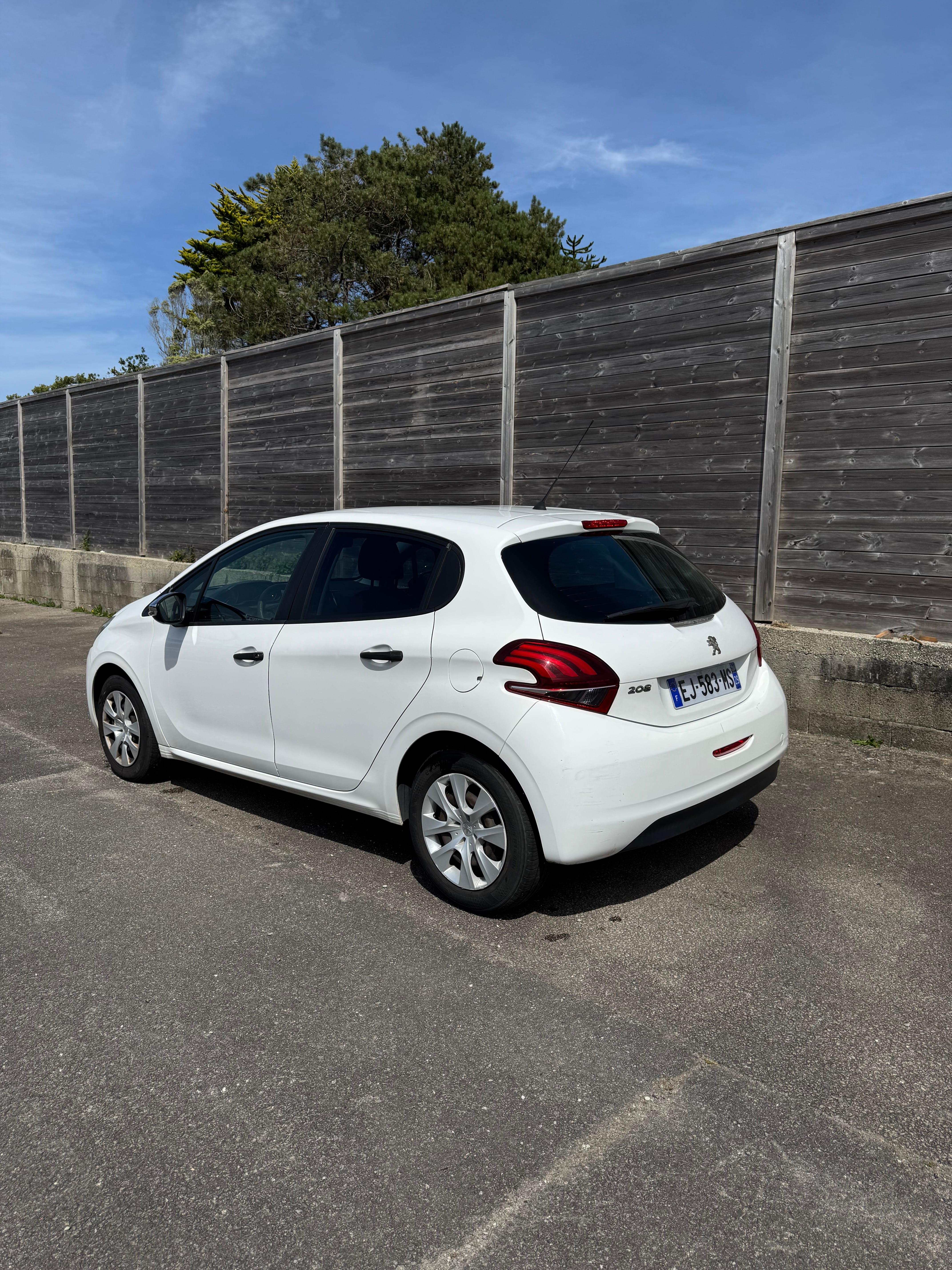 Peugeot 208 avec Régulateur de vitesse