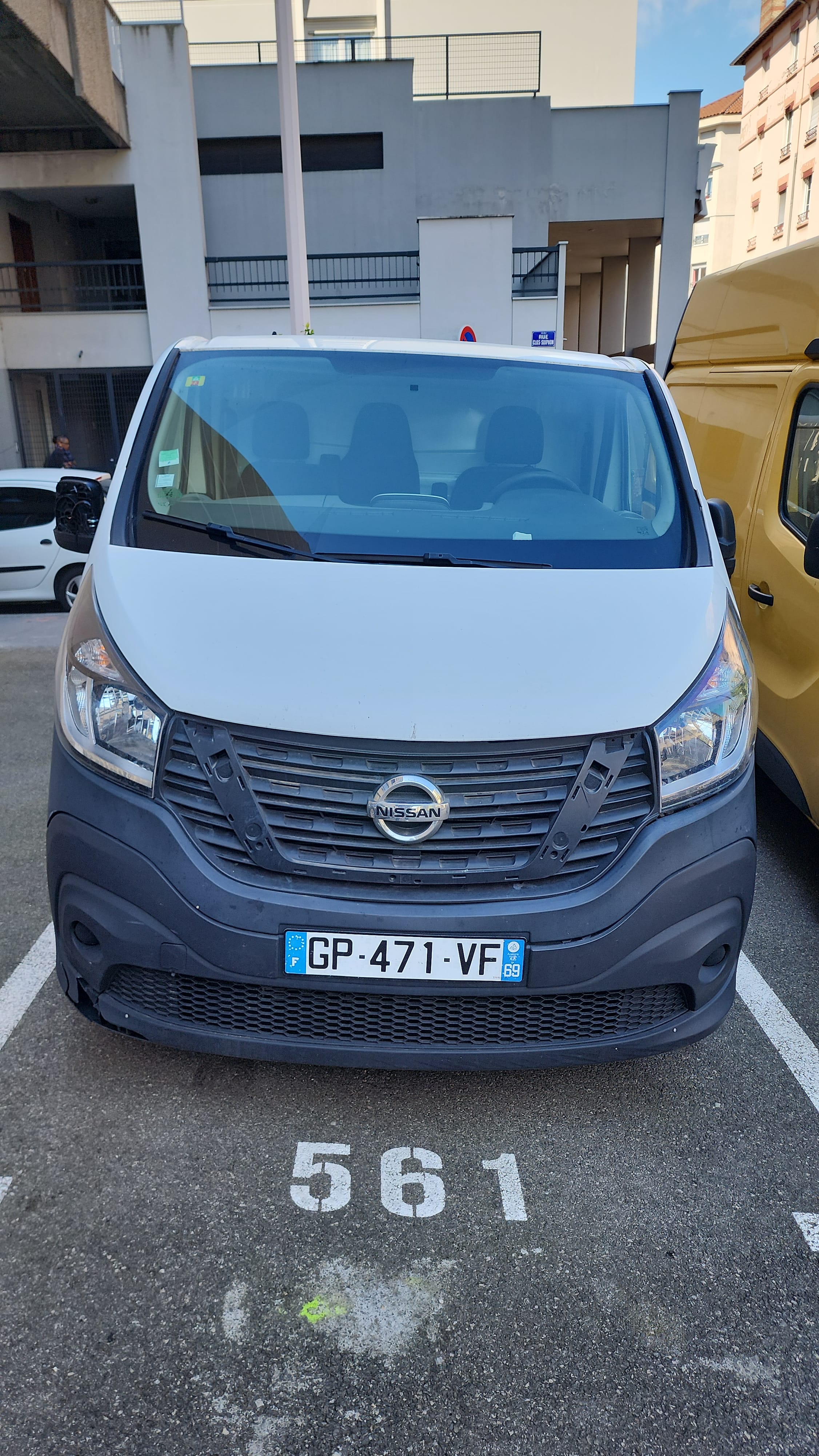 Nissan NV300 idem Trafic, faible consommation, climatisation