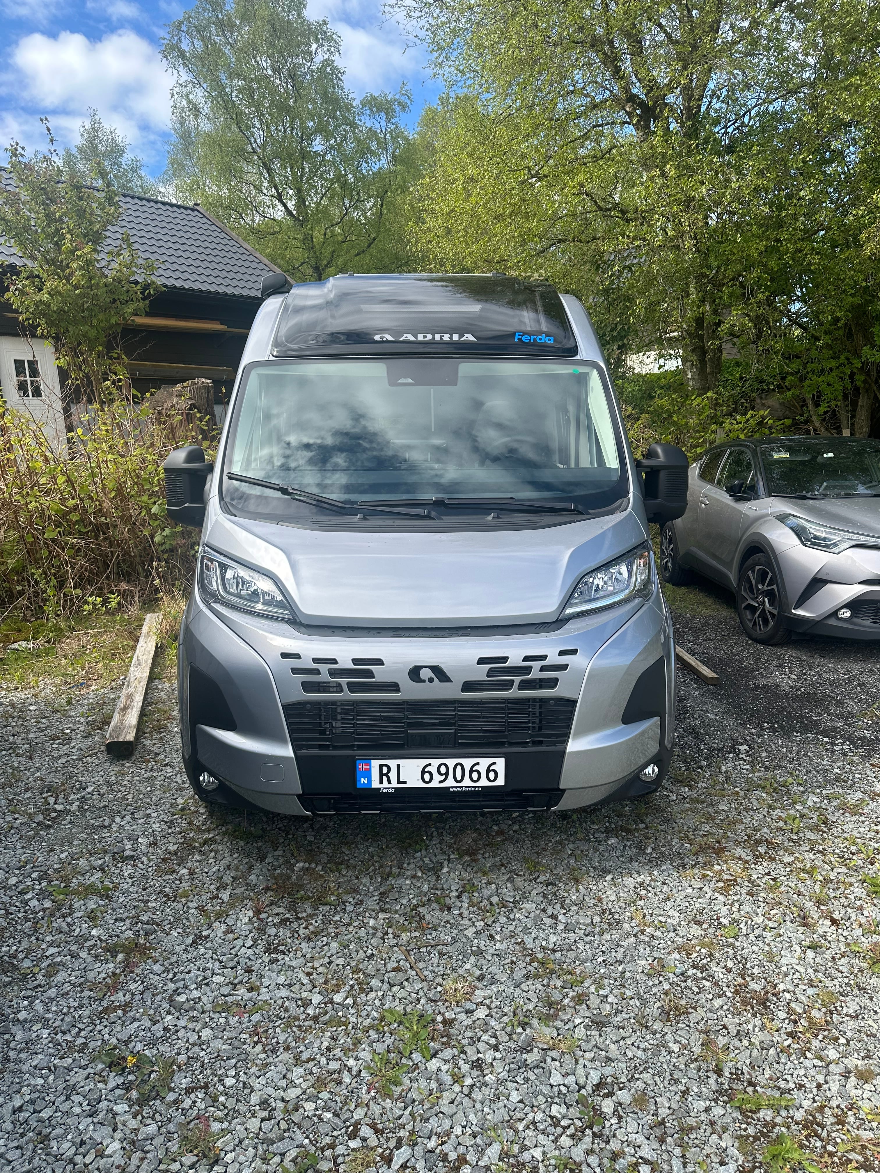 Adria Twin 640 SLB, 2025, Diesel, automatic