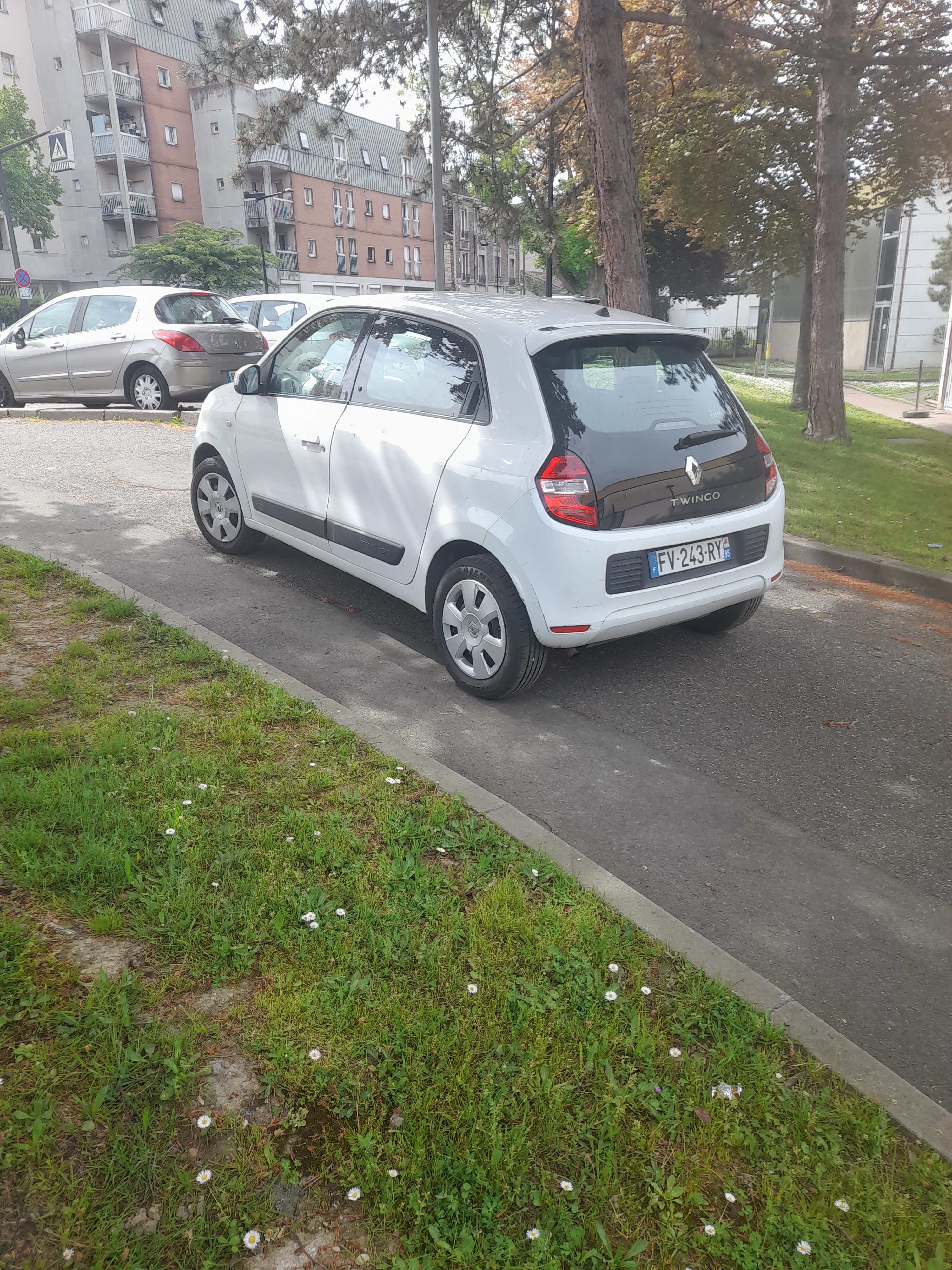 Renault Twingo III avec Régulateur de vitesse