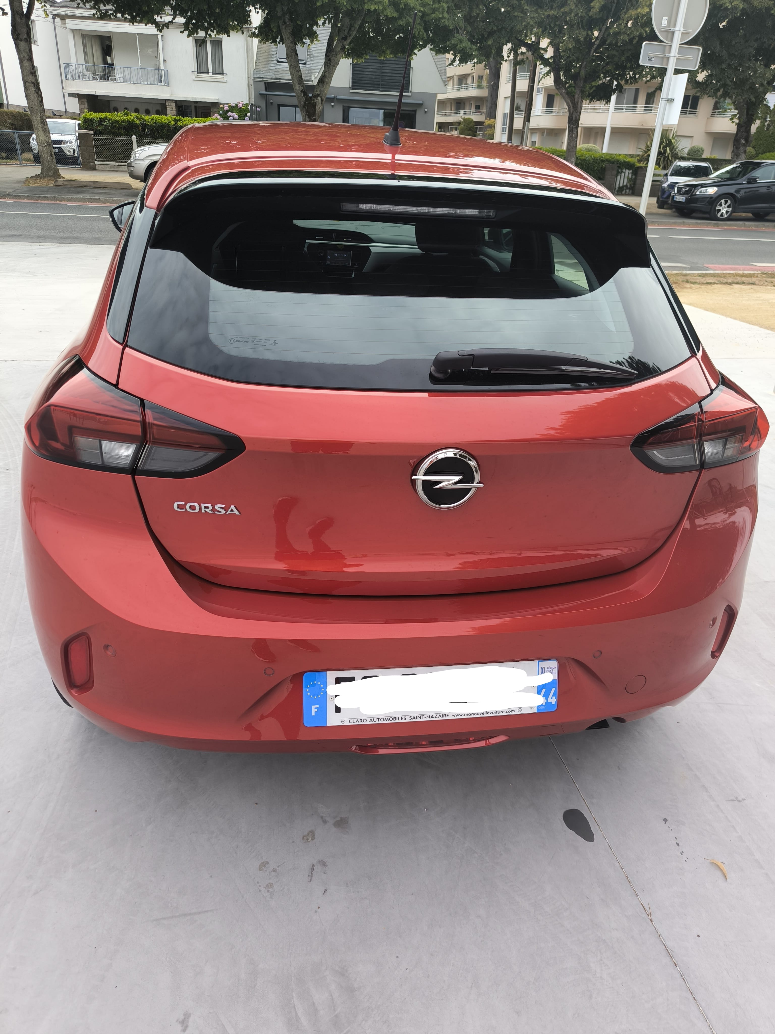 Opel Corsa avec Entrée audio / iPod