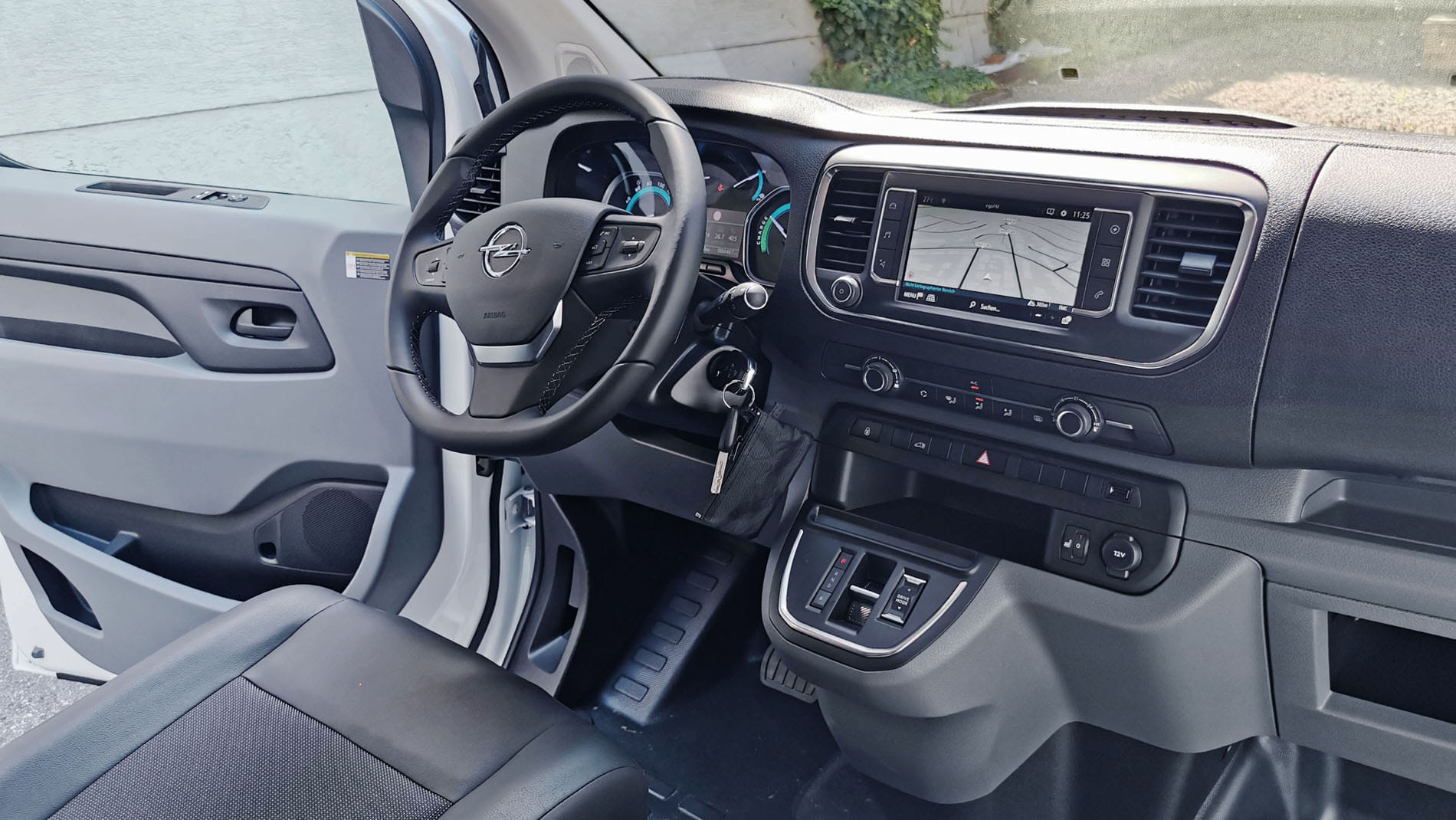 Opel Vivaro mit Apple CarPlay